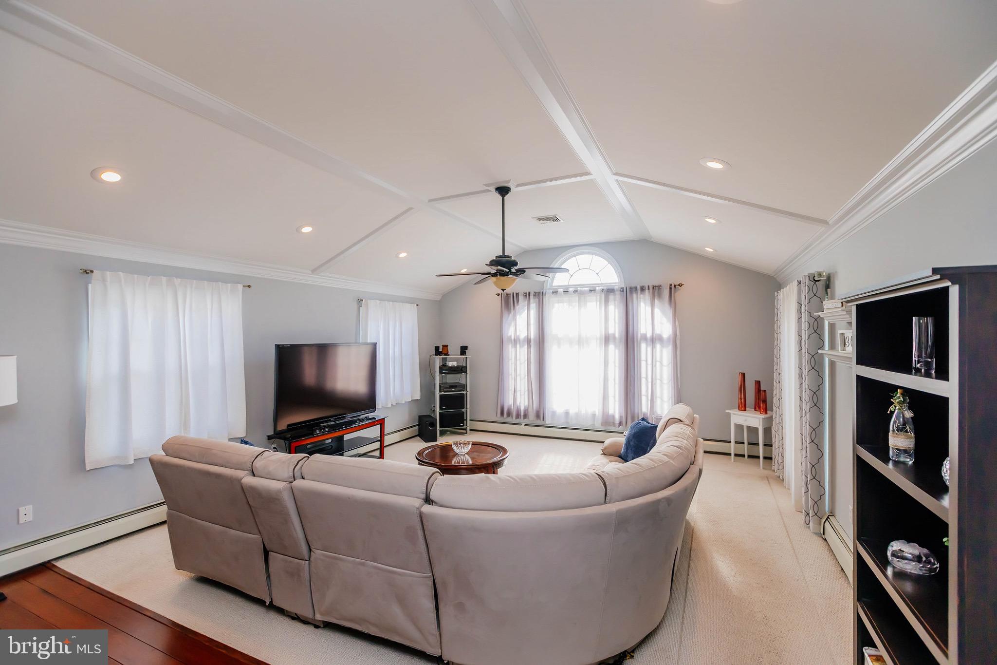 THORNRIDGE - Residential