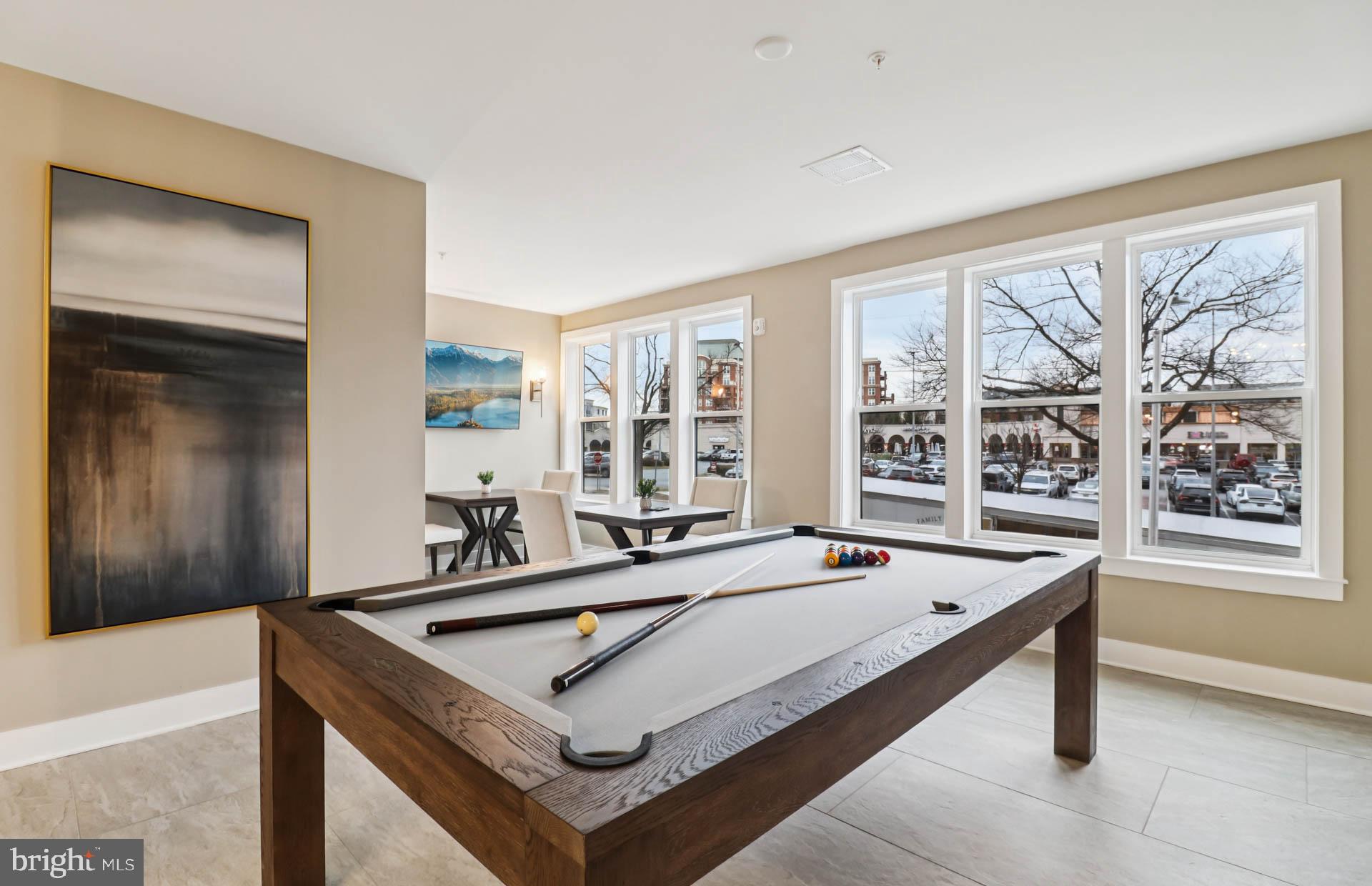 THE FLATS AT NORTHSIDE - Residential