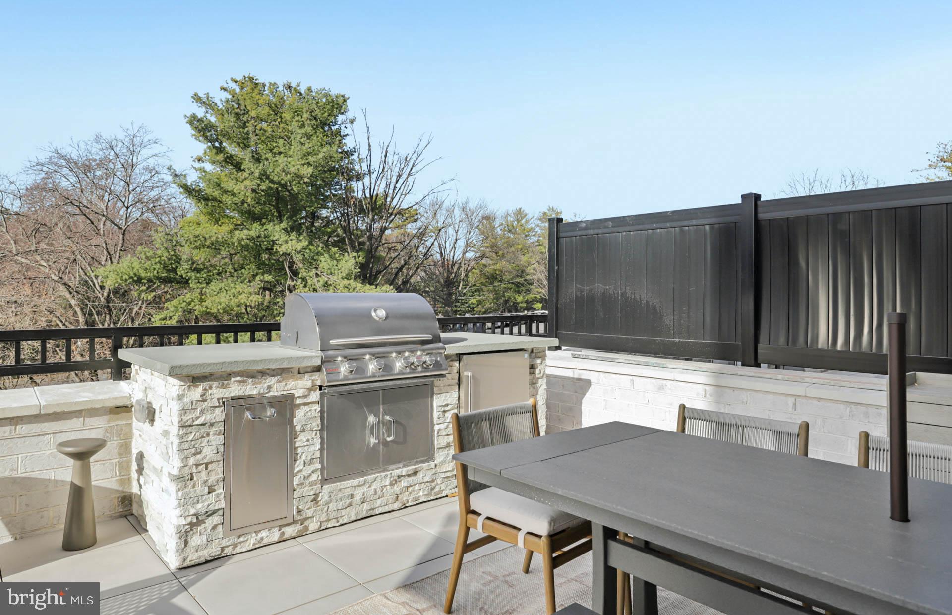 THE FLATS AT NORTHSIDE - Residential