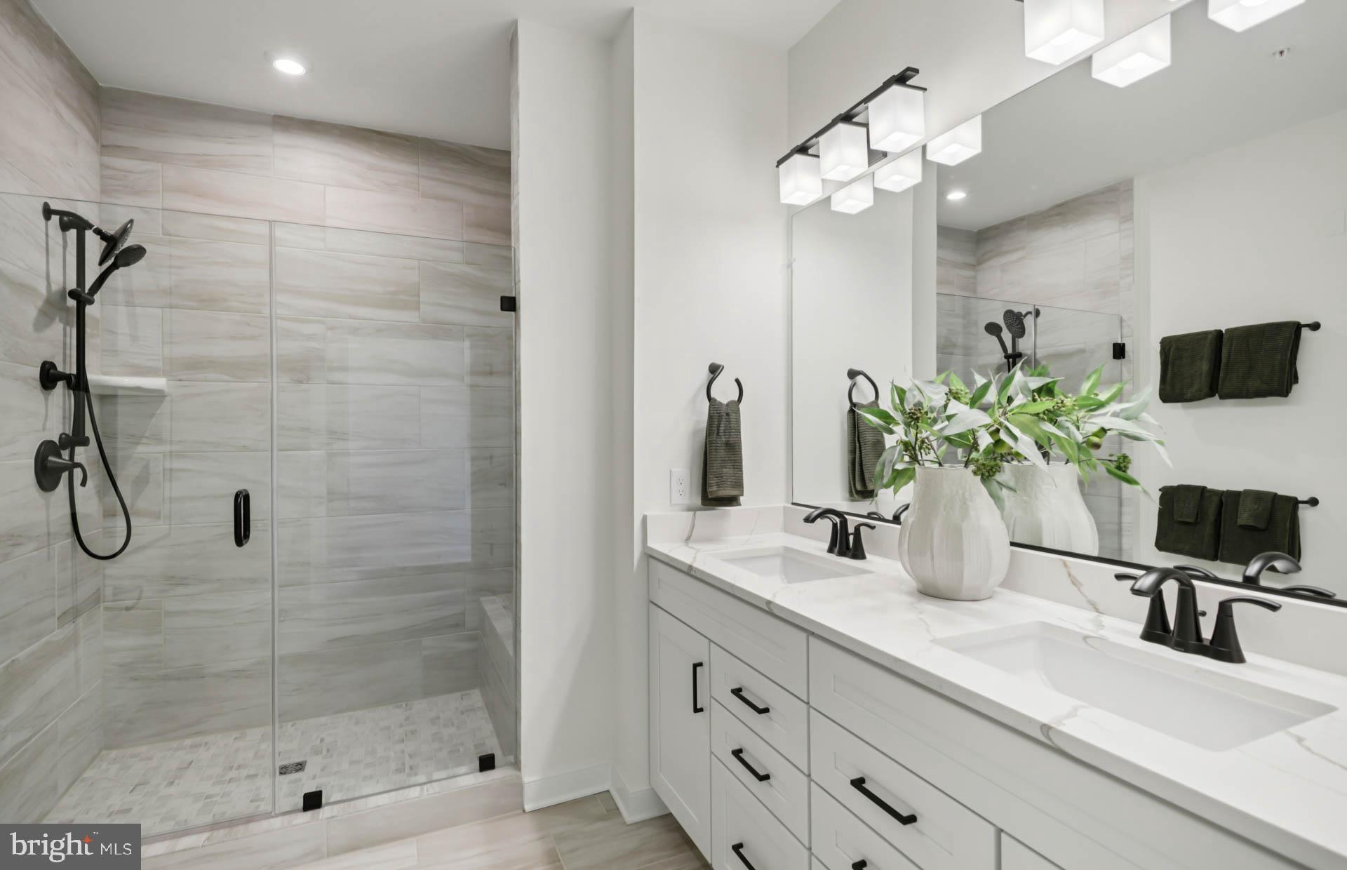 THE FLATS AT NORTHSIDE - Residential