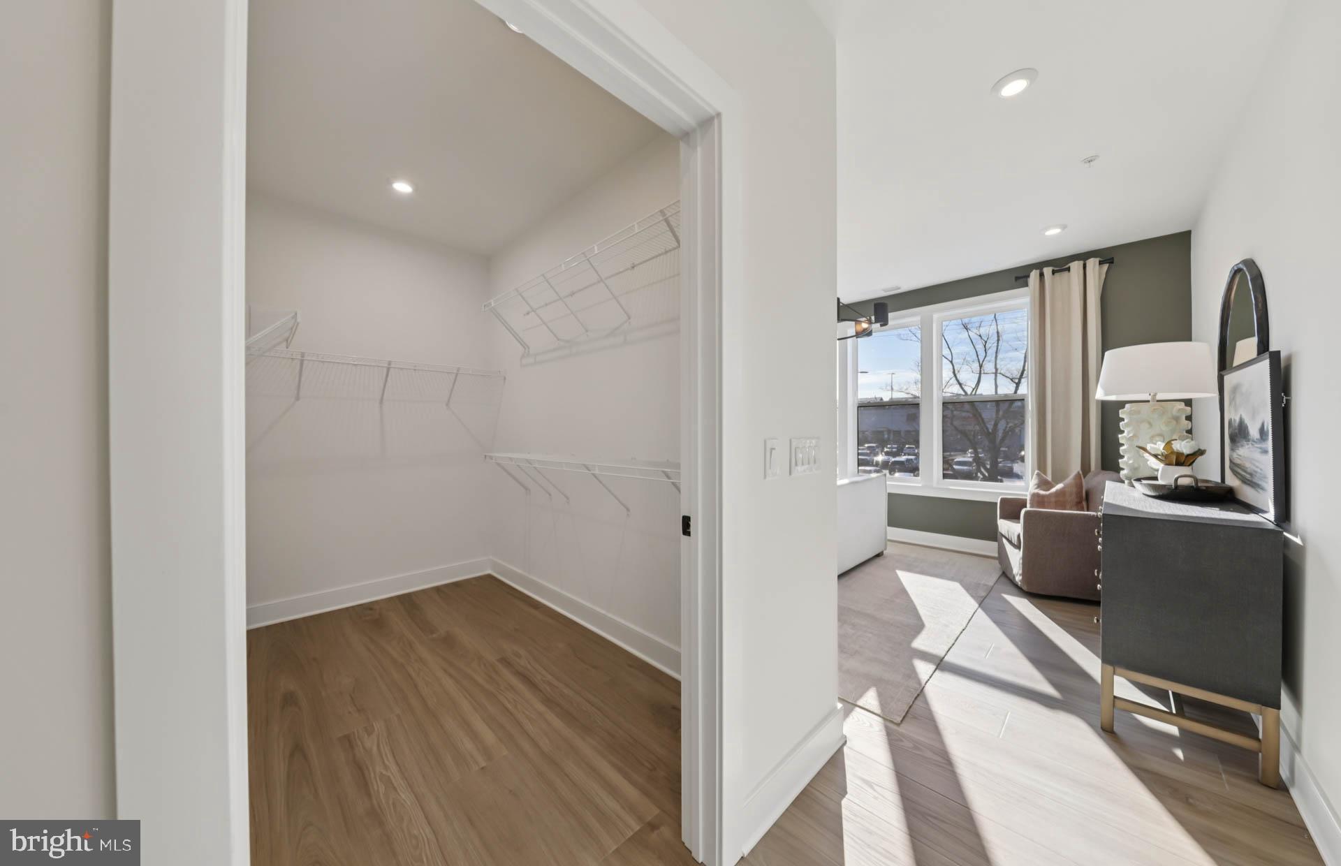 THE FLATS AT NORTHSIDE - Residential