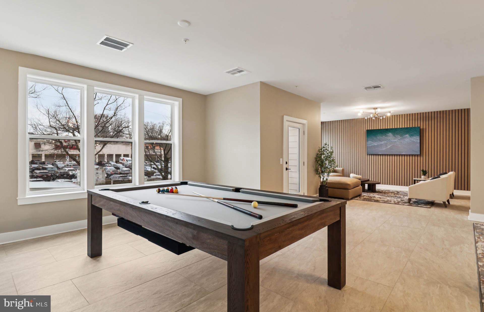 THE FLATS AT NORTHSIDE - Residential