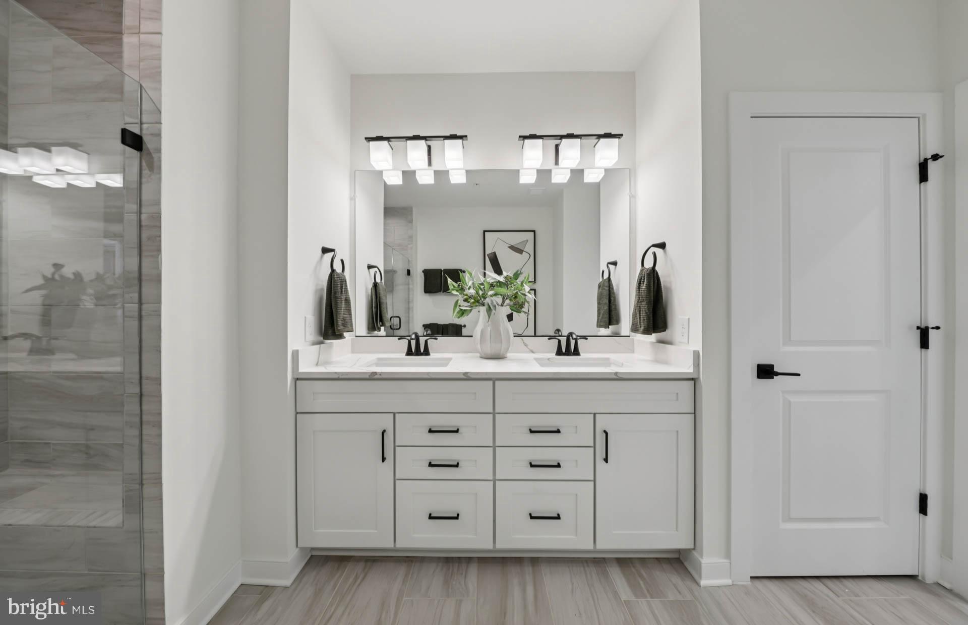 THE FLATS AT NORTHSIDE - Residential