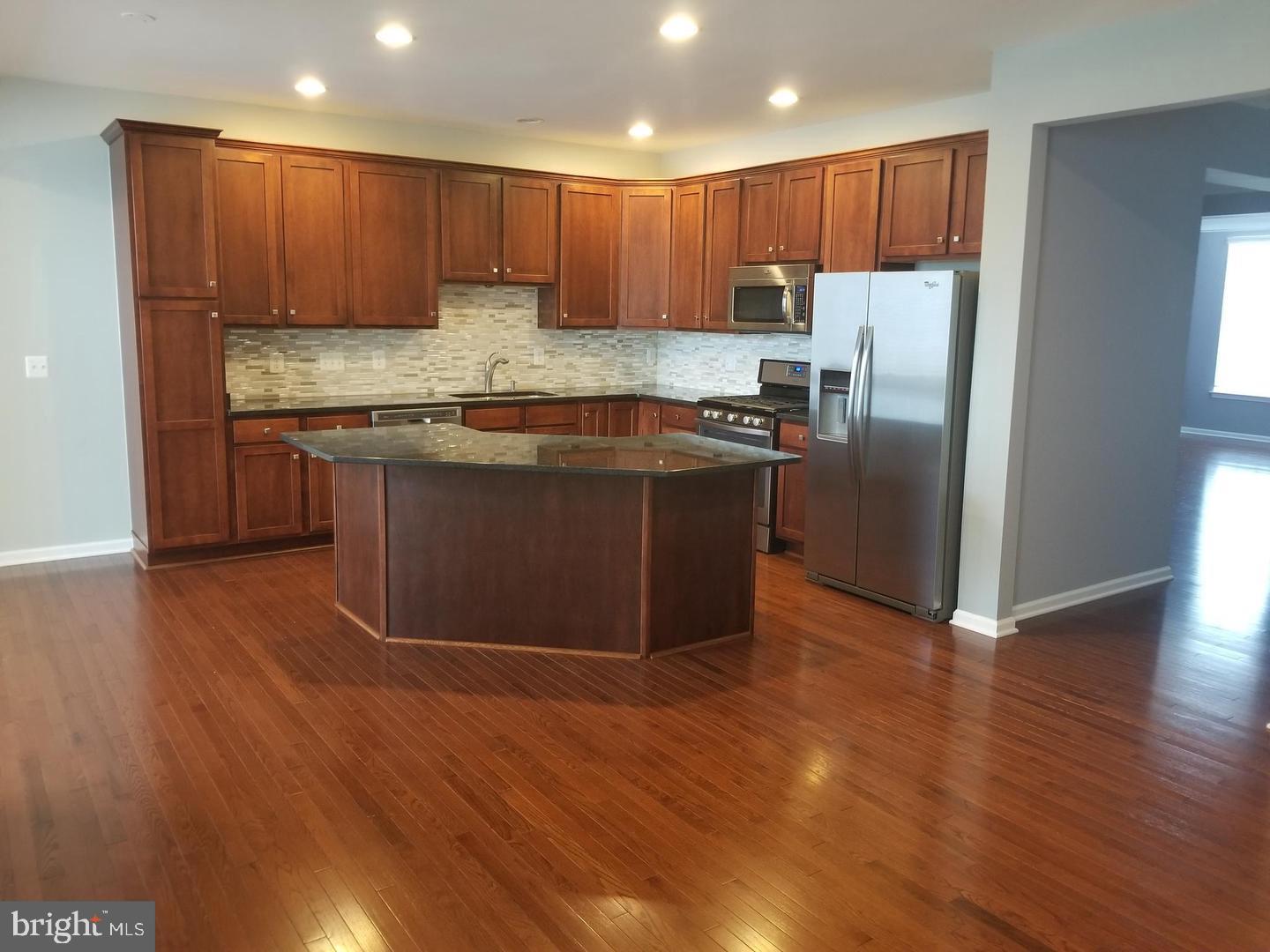 SOUTH RIDING - Residential Lease