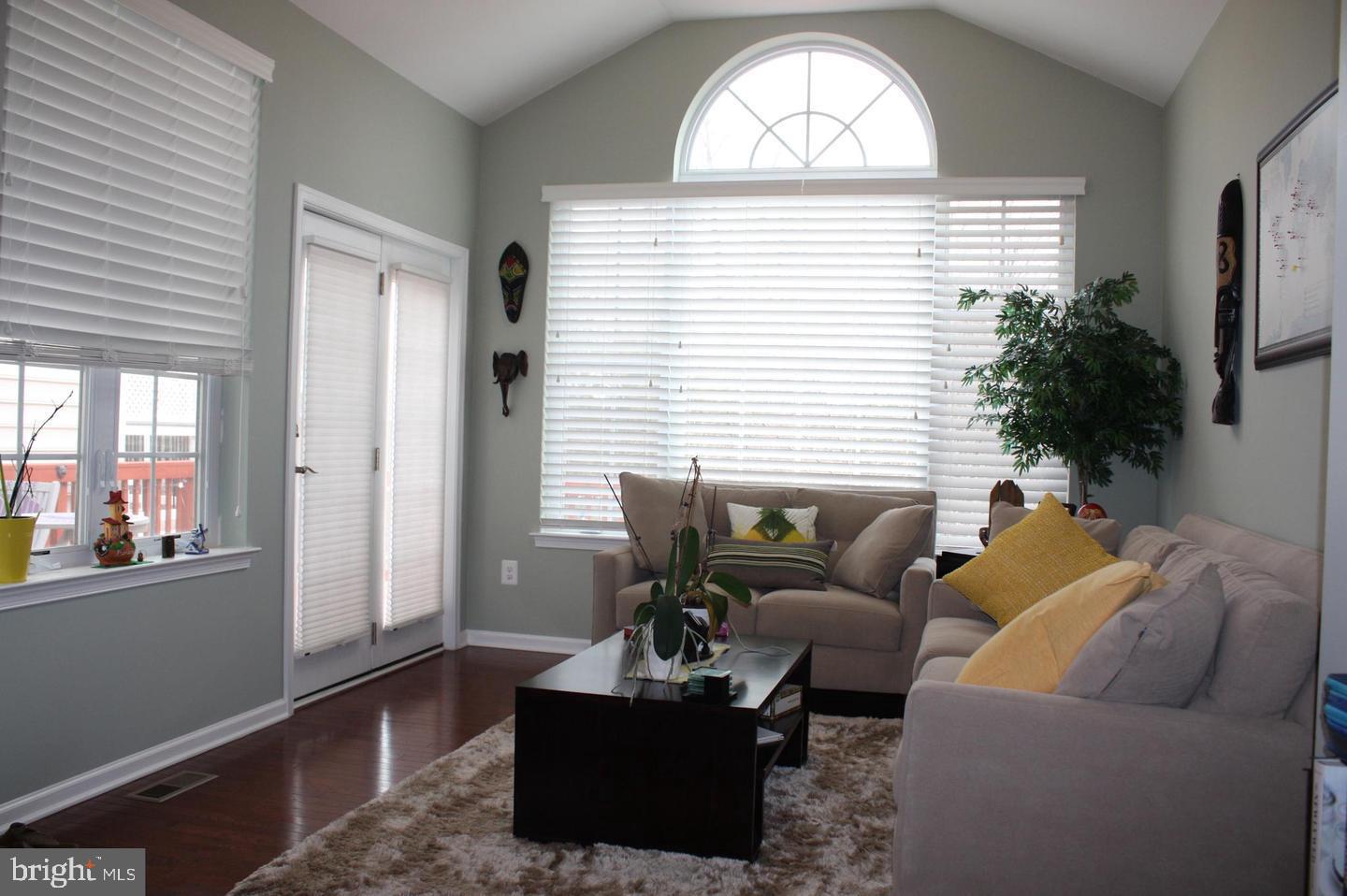 SOUTH RIDING - Residential Lease