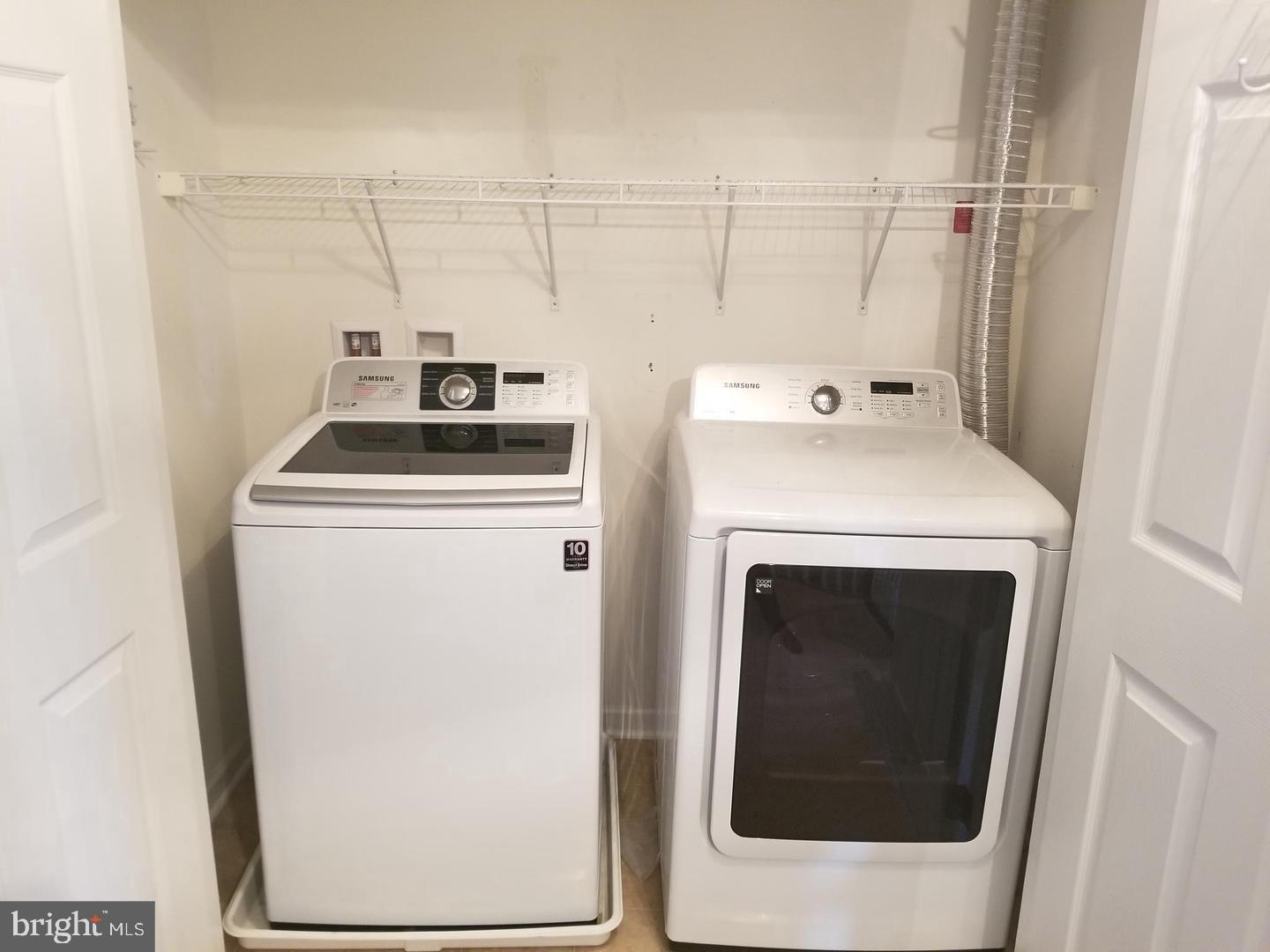 SOUTH RIDING - Residential Lease