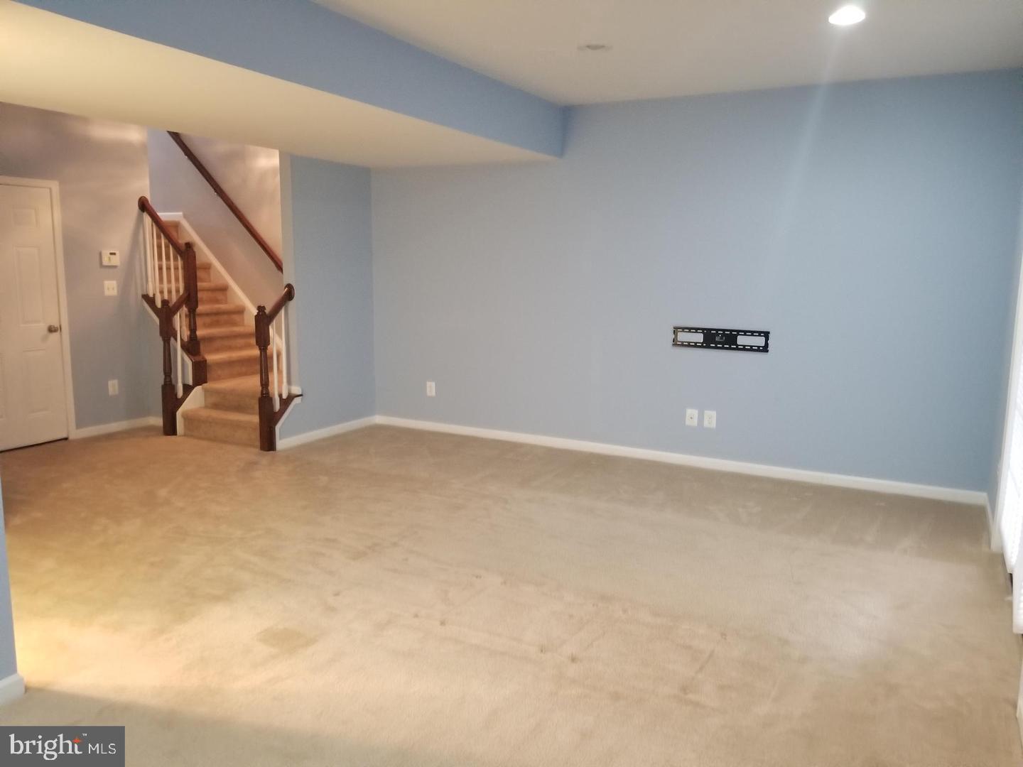 SOUTH RIDING - Residential Lease