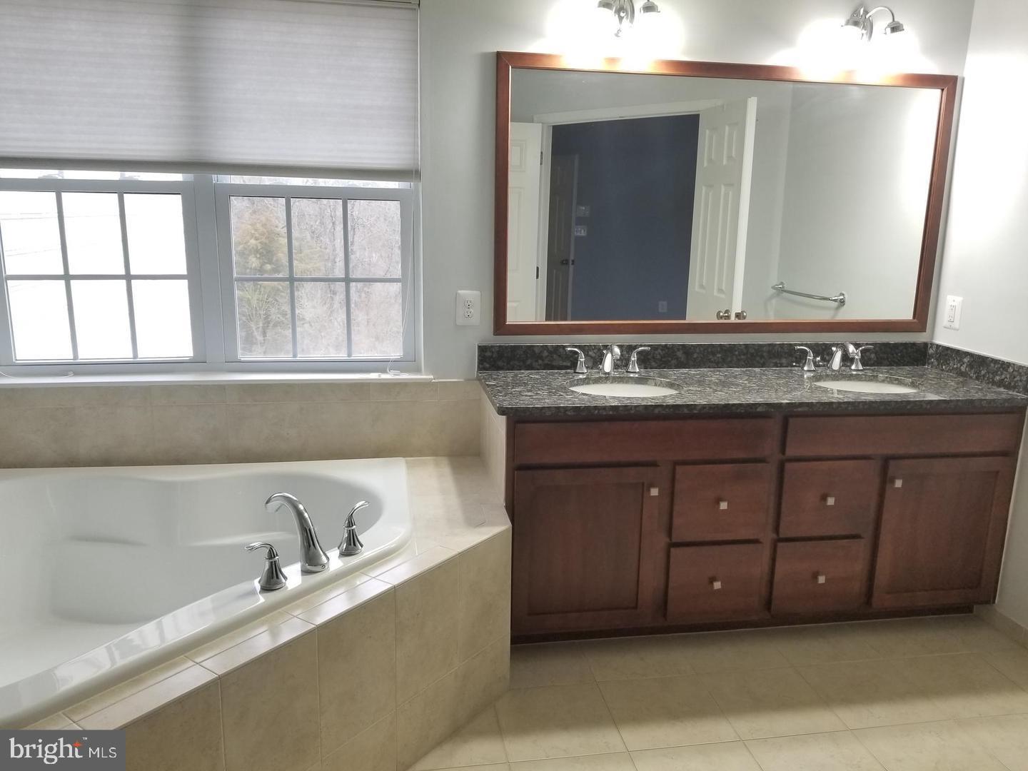 SOUTH RIDING - Residential Lease