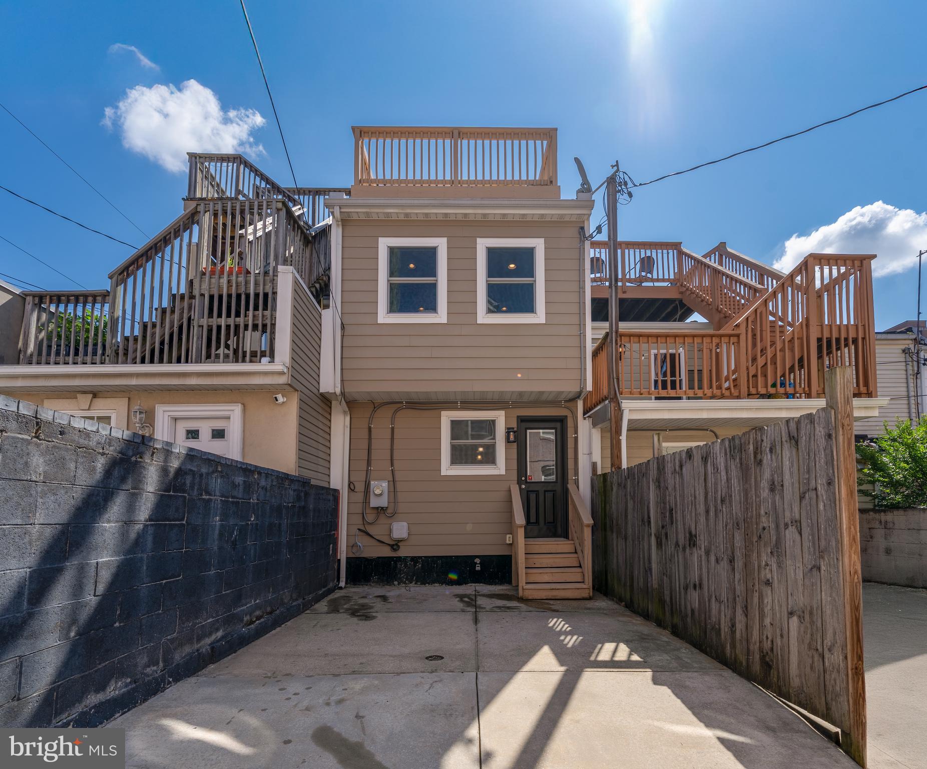 802 S HIGHLAND AVENUE
