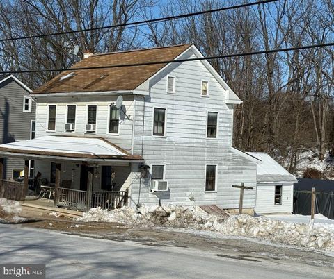 Homes For Sale - 5493 Lehman Road<br/> SPRING GROVE, PA 17362