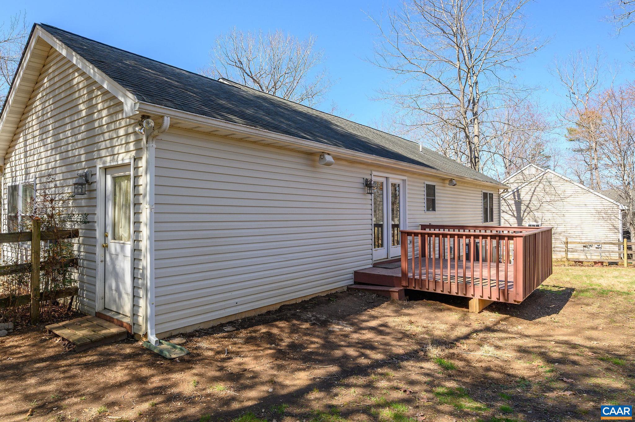 LAKE MONTICELLO - Residential