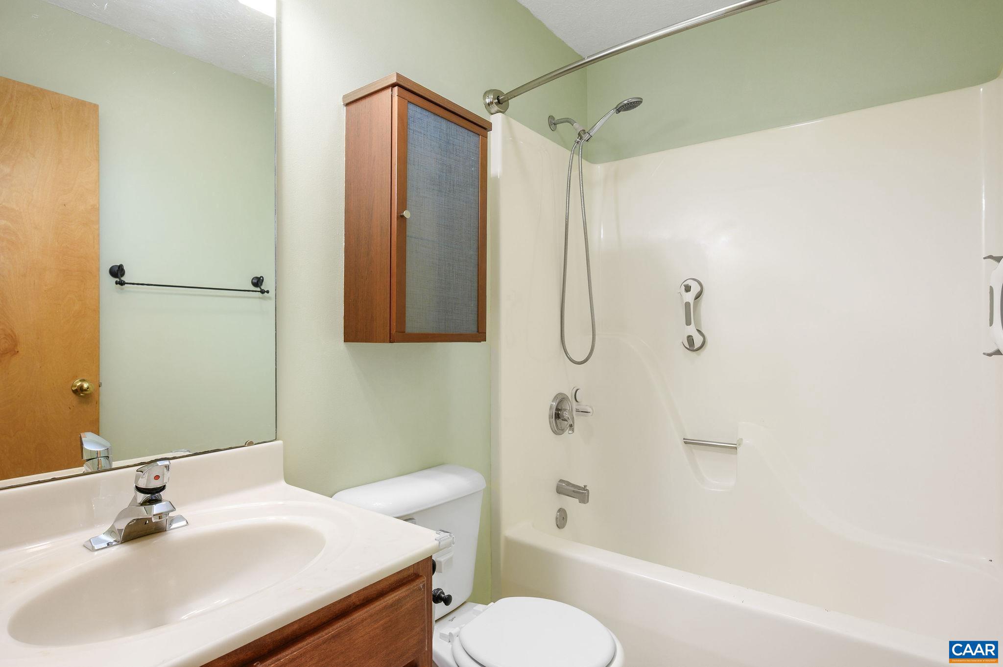 LAKE MONTICELLO - Residential