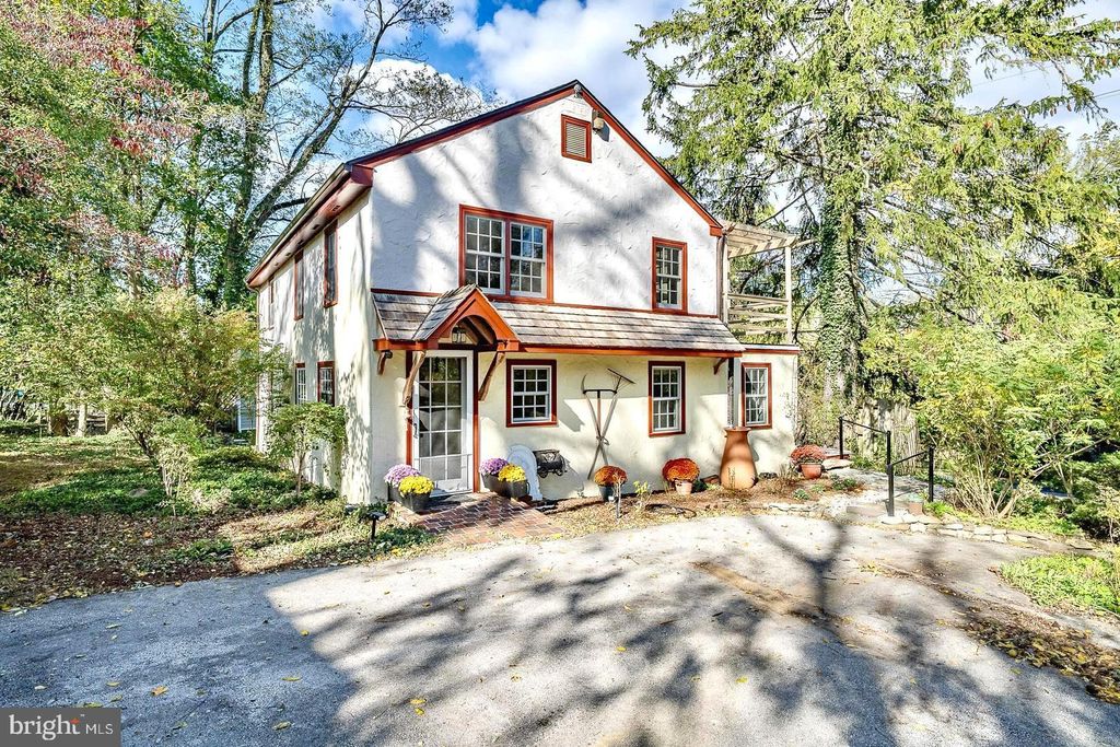 Photo of 525 Hopewell Road, DOWNINGTOWN, PA 19335 (MLS # PACT2112470)