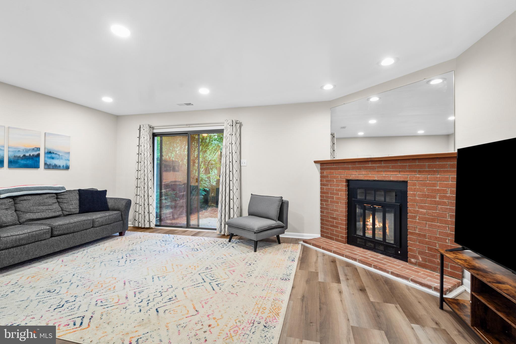 ONE PARK PLACE - Residential