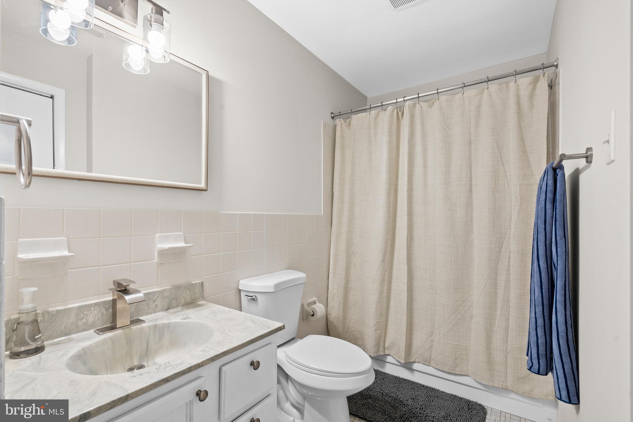 ONE PARK PLACE - Residential