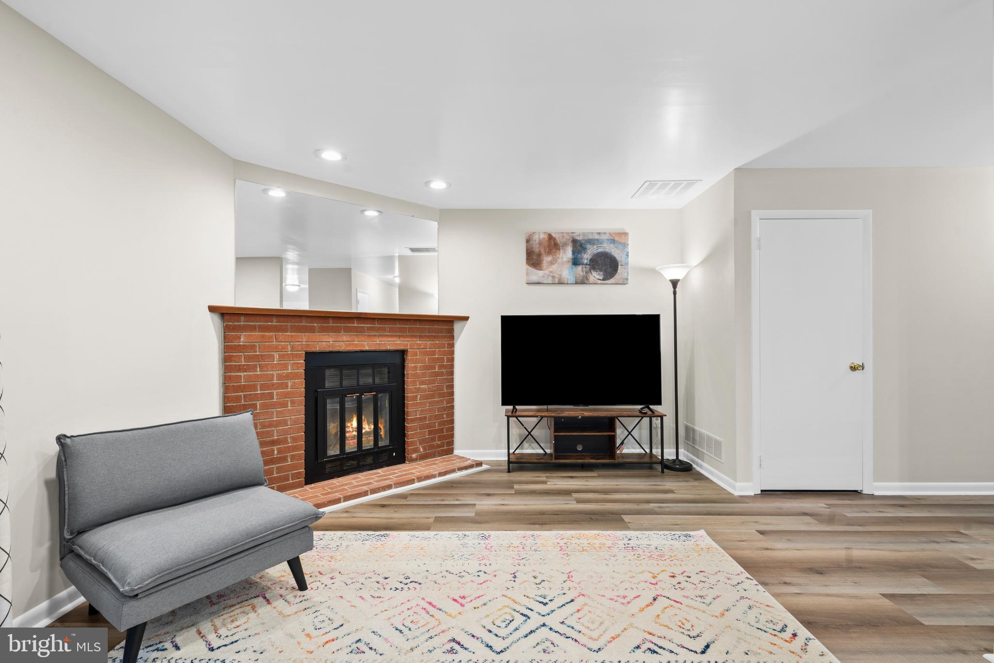 ONE PARK PLACE - Residential