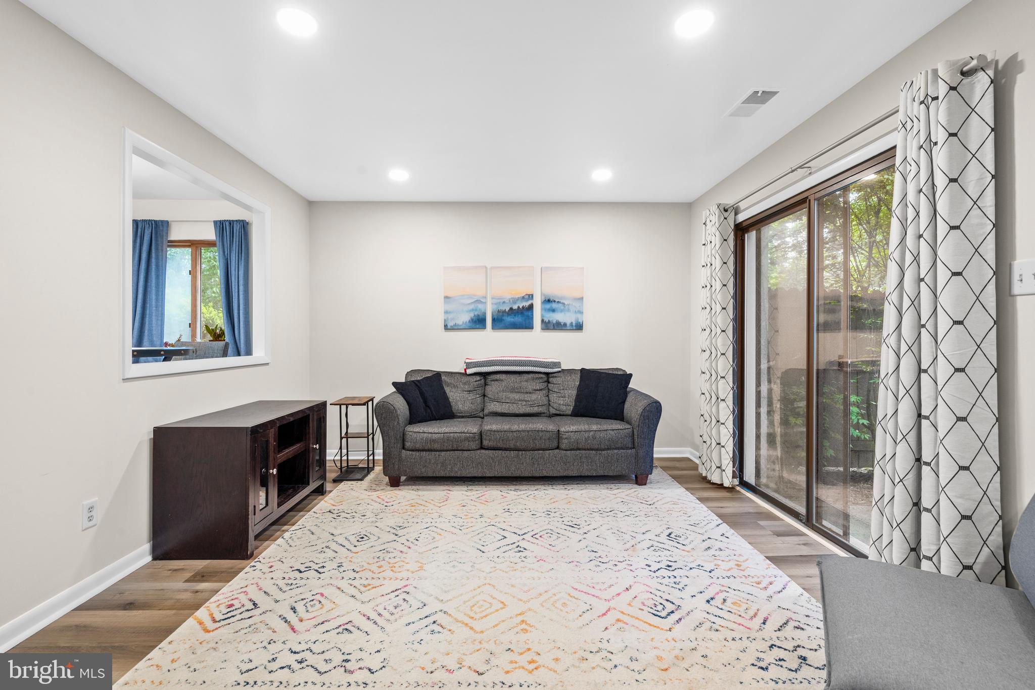 ONE PARK PLACE - Residential