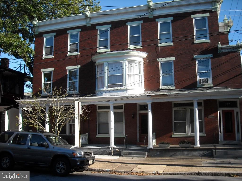 109 Boas St, Harrisburg, Apt 1
Wow - Nice large 1-bedroom apartment in peaceful neighborhood (1st FL) on Boas St between 2nd and Front St and just north of Forster....BUT the Location....The River is just There! Walk to Capital or 2nd St business! Secure entry via foyer door into hallway and to apartment entrance. Features large living room with decorative fireplace, kitchen with storage and breakfast bar, bedroom with large closet, and large remodeled bathroom with storage. Carpeted throughout except kitchen and bathroom. Heat is gas forced air. Ceiling fans in living room and bedroom. On-street parking by City permit. Includes water, sewer & trash utilities.
109 Boas St, Harrisburg; Apt 2 (2-3FL)
109 Boas 2FL
Great neighborhood - Walk to Capital, 2nd St Restaurants, See Riverfront Park from porch of this 2nd & 3rd FL executive 1 bedroom apartment (possible 2 bedroom). 2FL - Features large LR with bay window and box seat, 9-1/2 ft ceilings, WALK-IN Closet, Dining room, full Bath, and remodeled Kitchen with new stove, dishwasher, garbage disposal, balcony off back of kitchen. 3FL - Master bedroom with full Bath, WALK-IN Closet, and ceiling fan (3FL). Efficient Utility Costs, new gas hot water. Carpeted throughout. Easy, low-cost, on-street parking by permit.