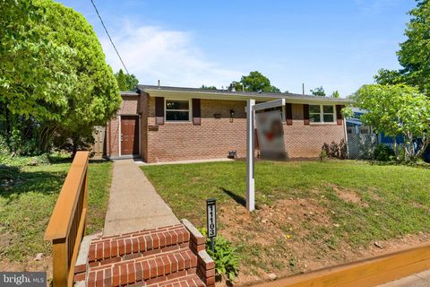 Photo of 11103 Brandywine Street, Kensington, MD 20895 (MLS # MDMC2133896) Photo of 11103 Brandywine Street, Kensington, MD 20895 (MLS # MDMC2133896)