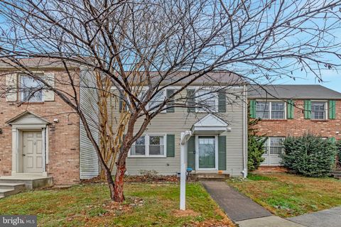 Photo of 3170 Ellenwood Drive, FAIRFAX, VA 22031 (MLS # VAFX2292530)