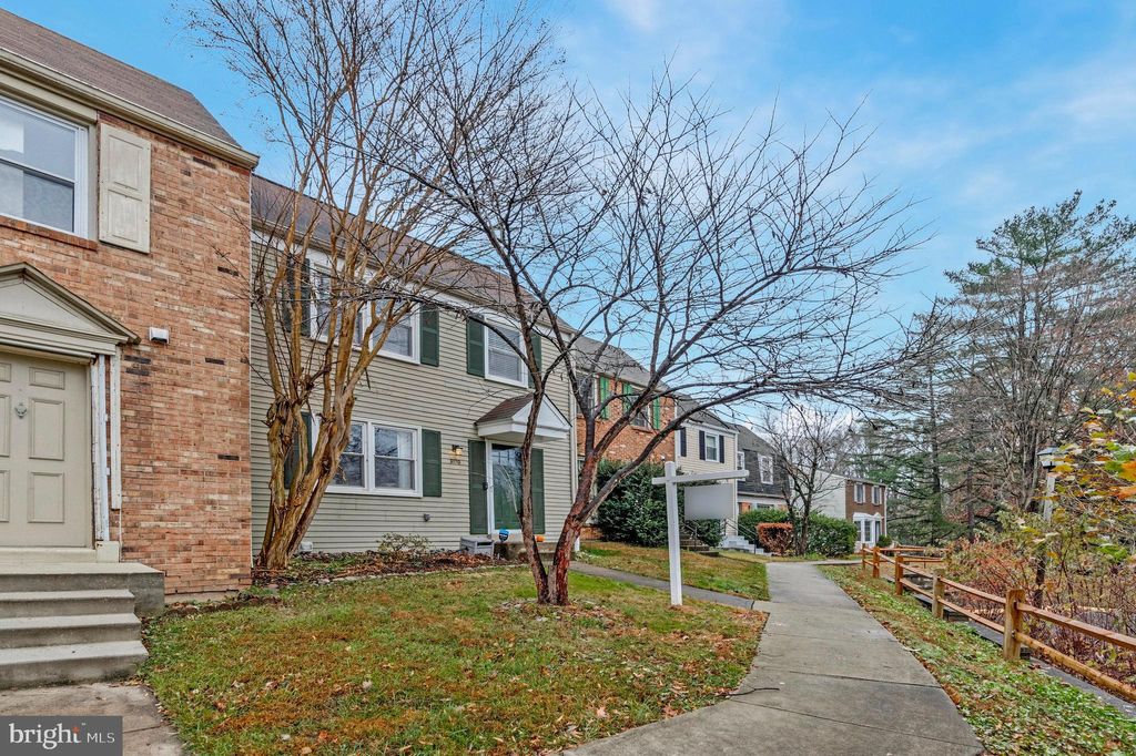 Photo of 3170 Ellenwood Drive, FAIRFAX, VA 22031 (MLS # VAFX2292530)