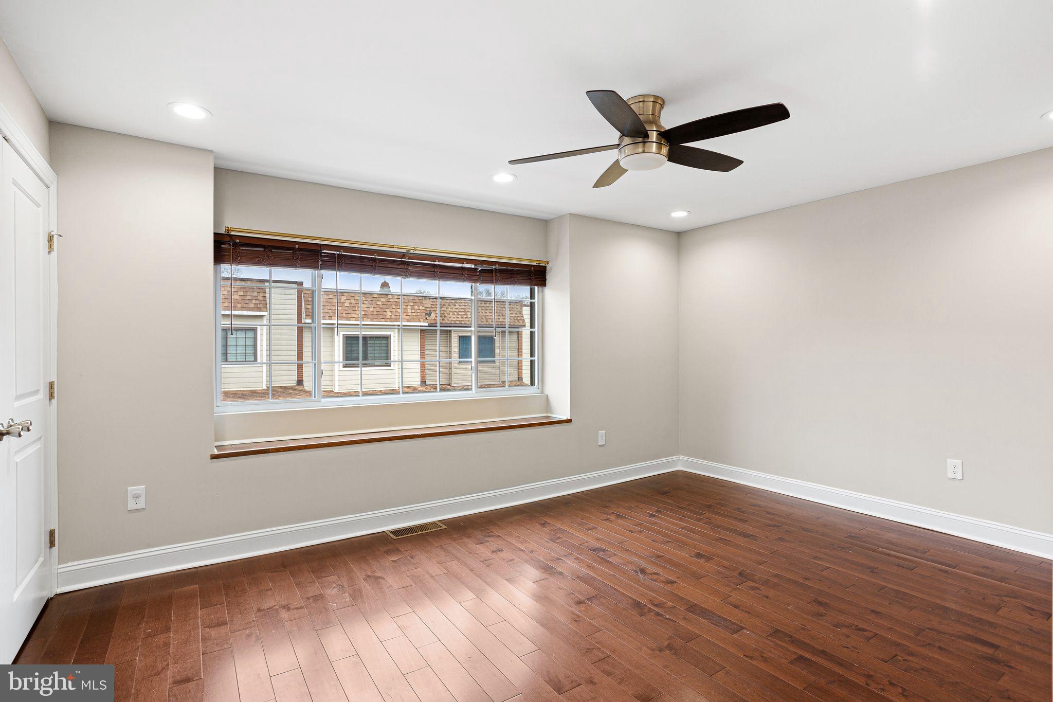 COBBS CREEK - Residential