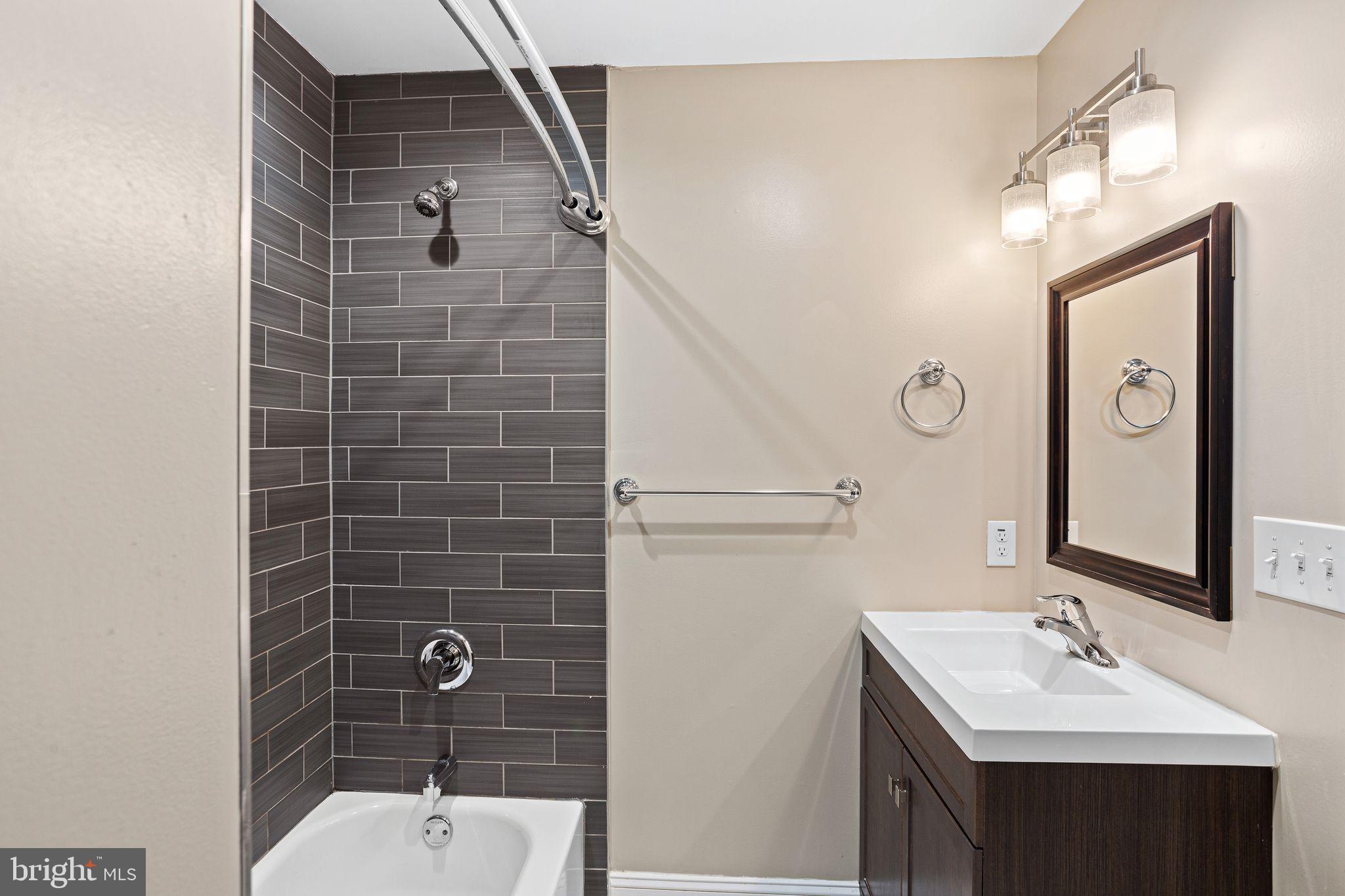 COBBS CREEK - Residential