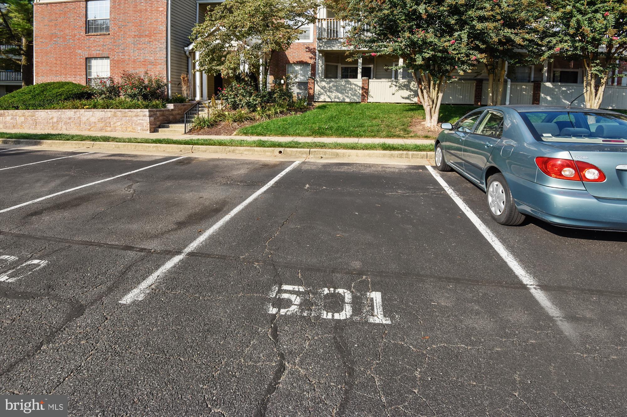 PENDERBROOK SQUARE CONDOMINIUMS - Residential Lease