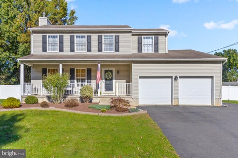 Photo of 31 W Constitution Drive, BORDENTOWN, NJ 08505 (MLS # NJBL2122956)