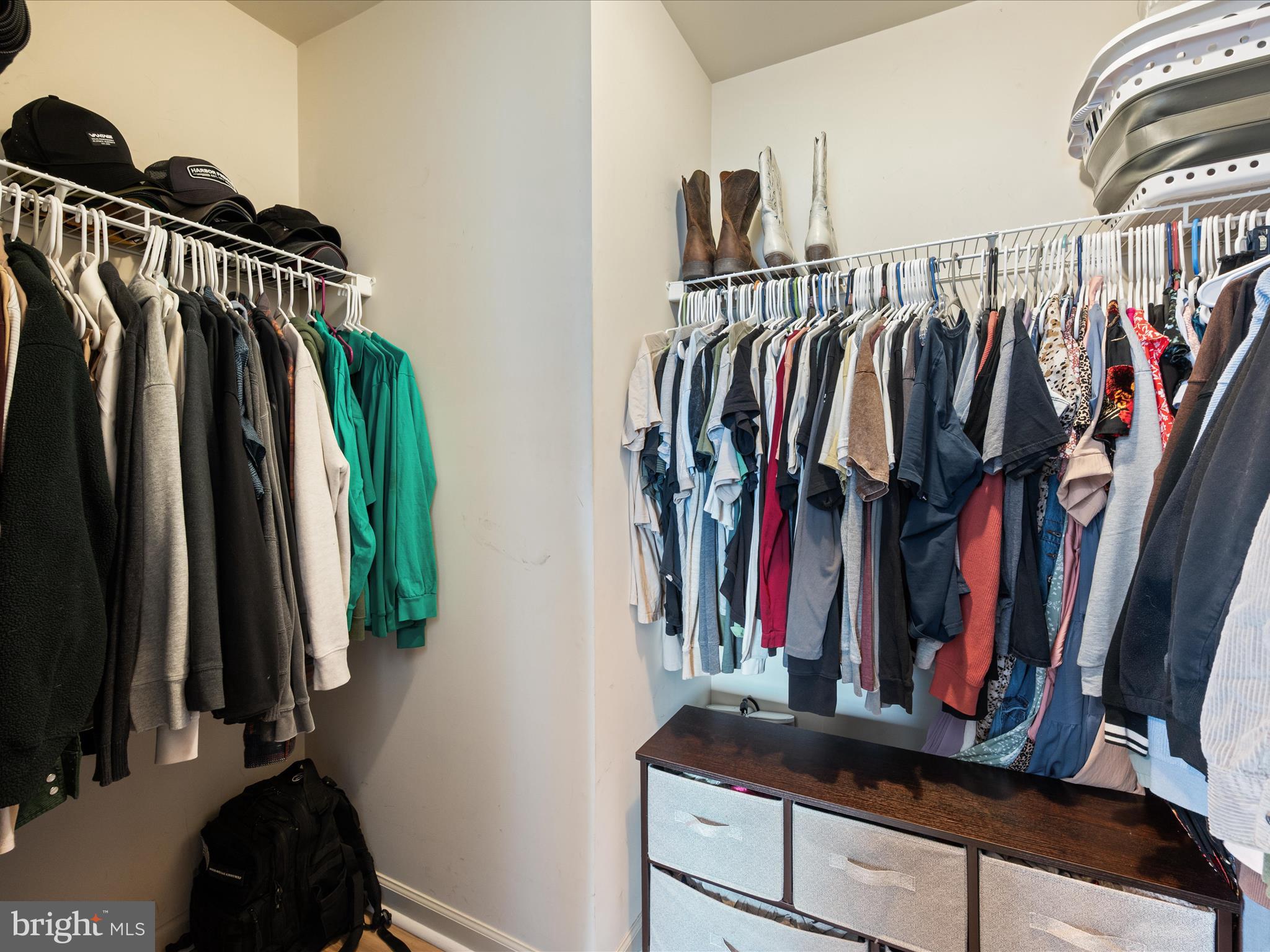 SYCAMORE VILLAGE - Residential