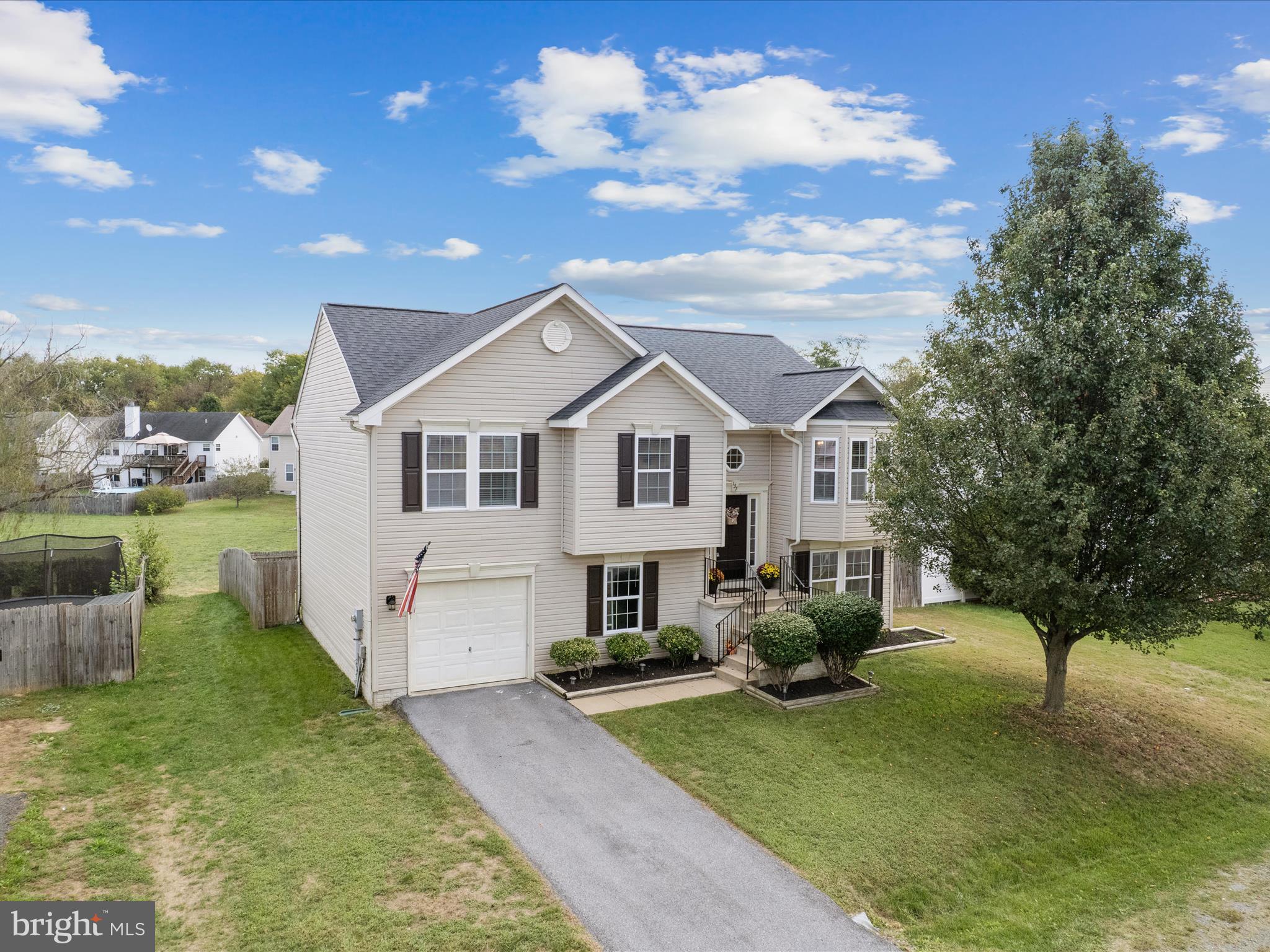 SYCAMORE VILLAGE - Residential