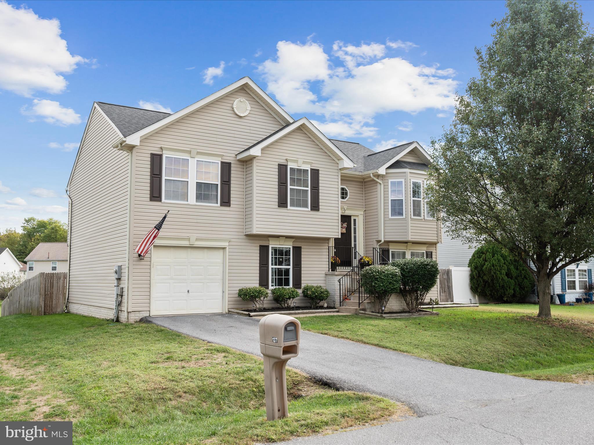 SYCAMORE VILLAGE - Residential