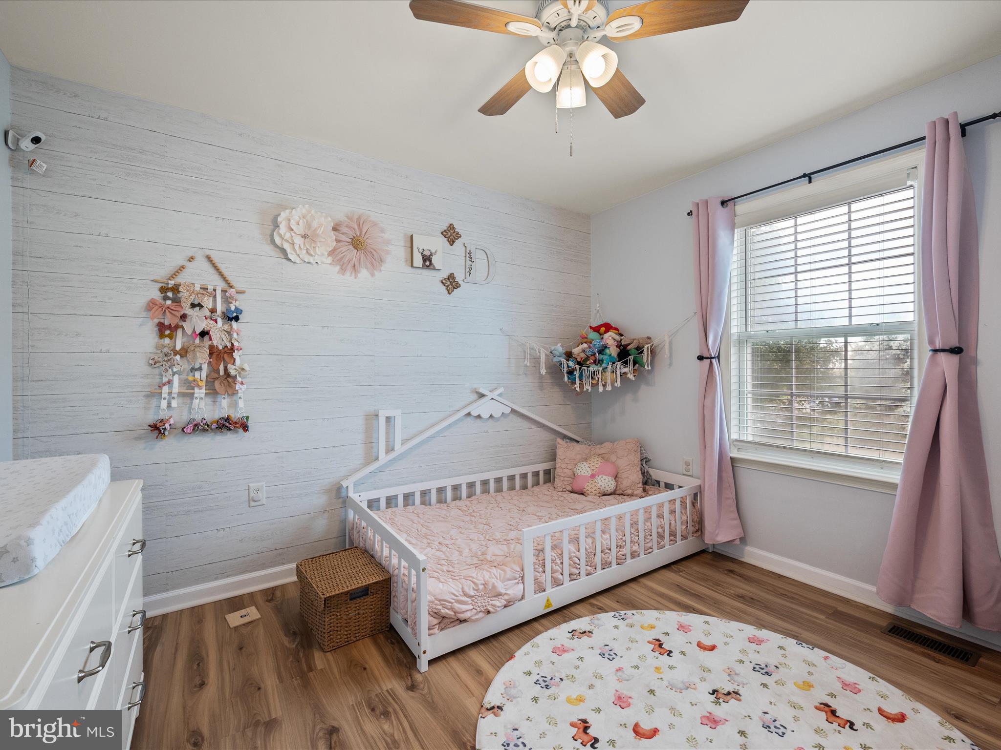 SYCAMORE VILLAGE - Residential