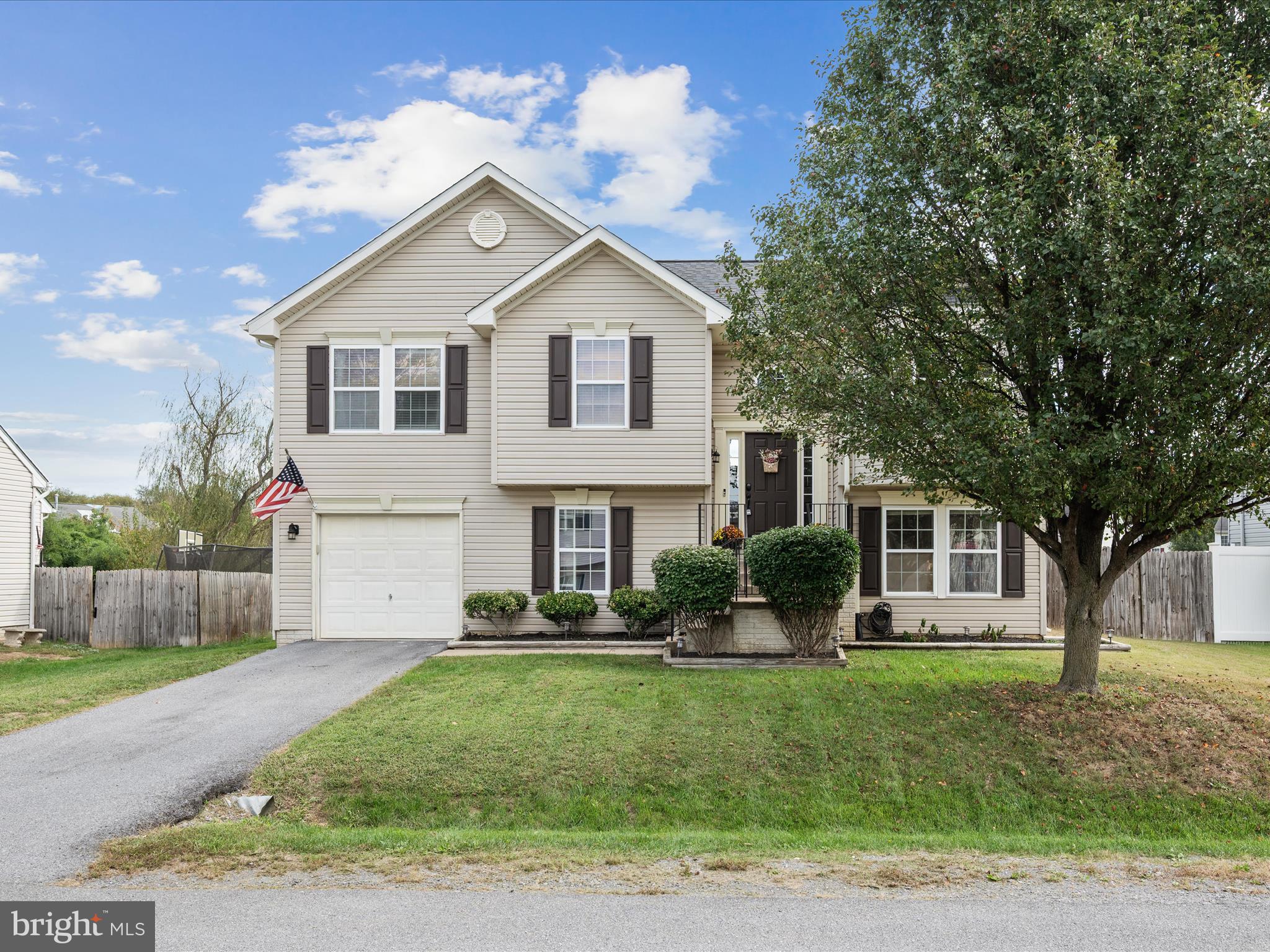 SYCAMORE VILLAGE - Residential