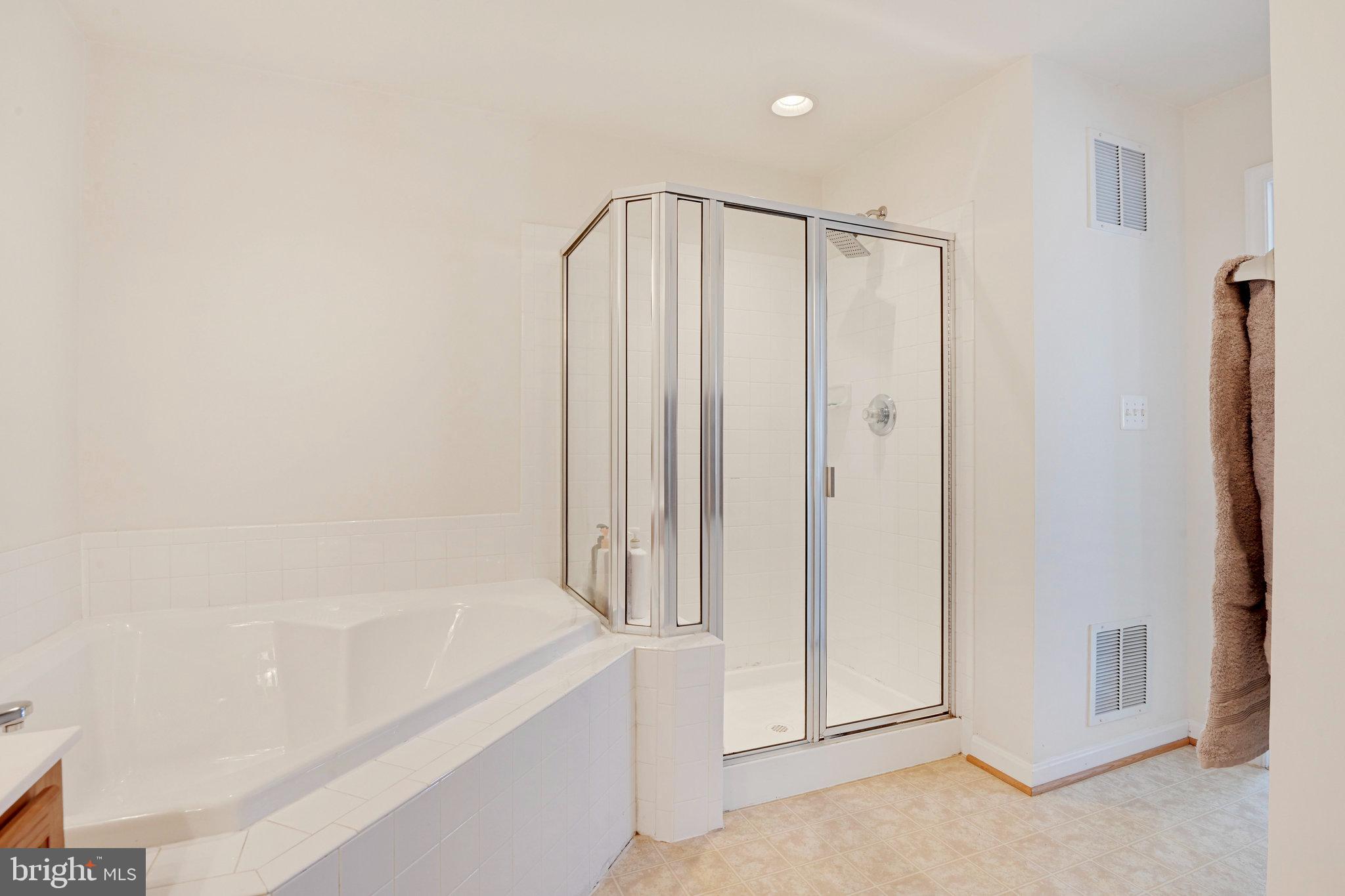 STONE SPRINGS CONDOMINIUMS - Residential