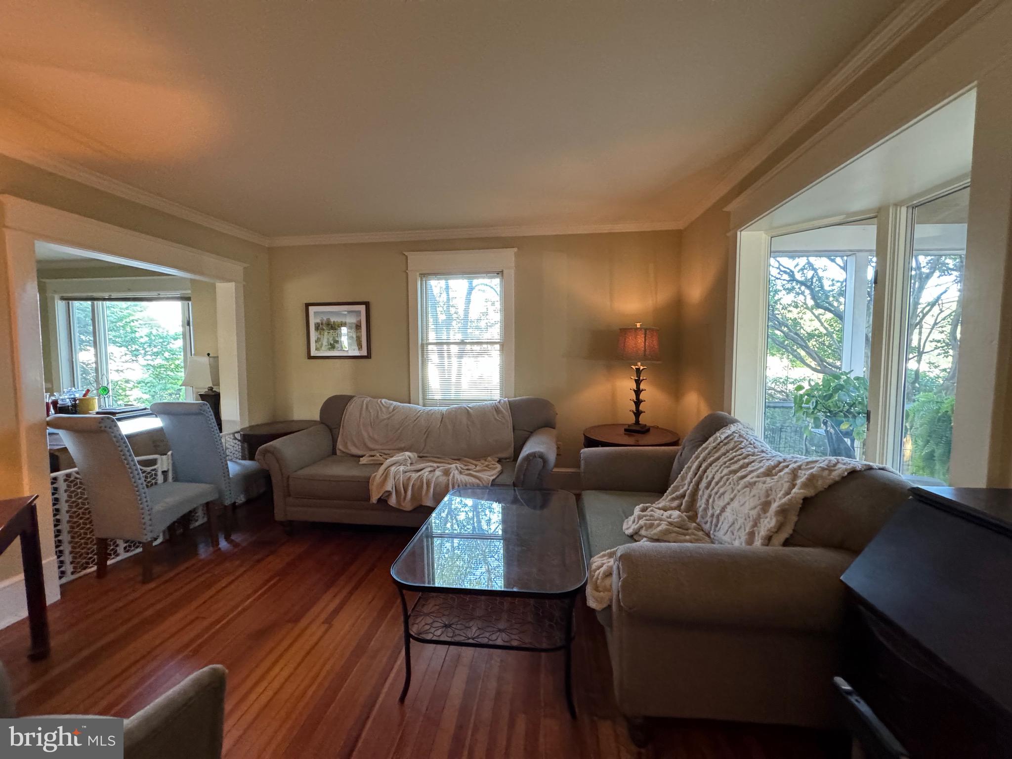 CLARENDON - Residential Lease