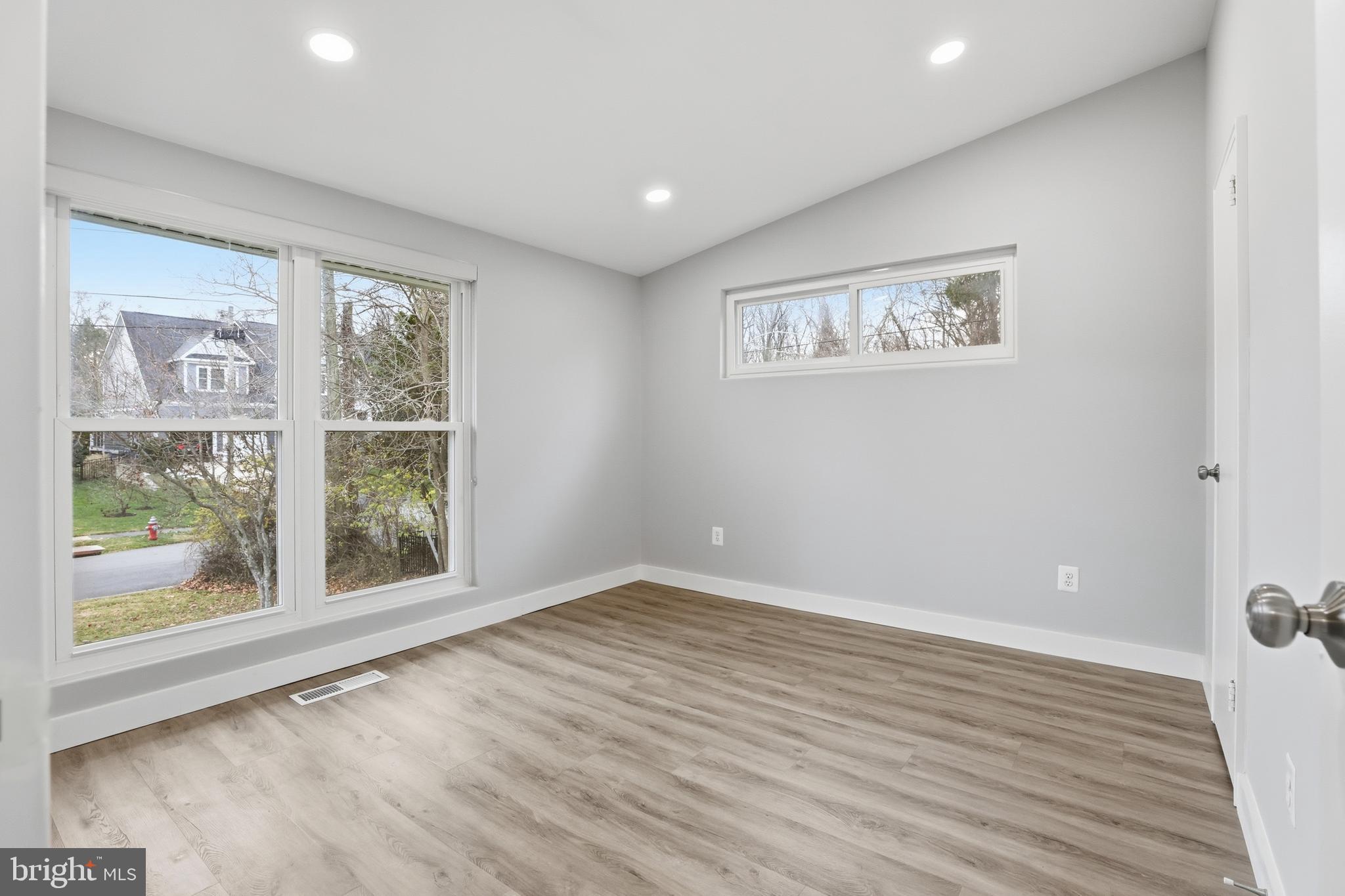 GRASS RIDGE - Residential Lease