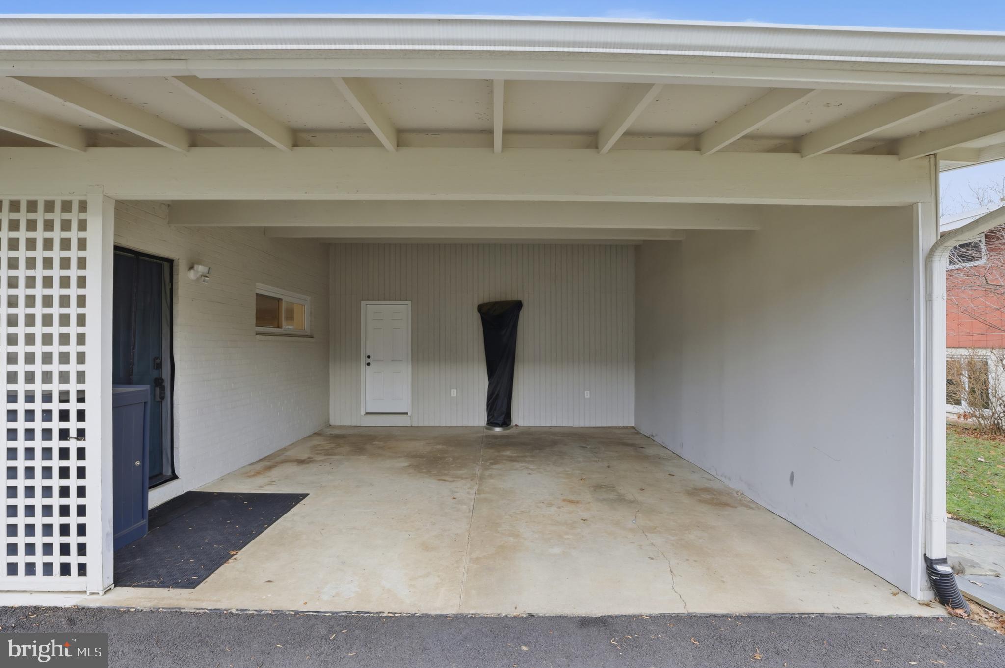 GRASS RIDGE - Residential Lease