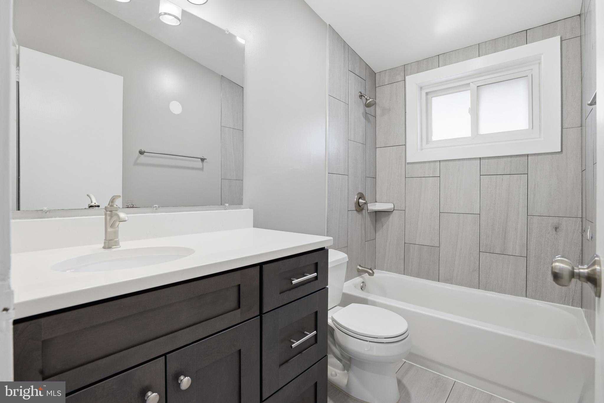 GRASS RIDGE - Residential Lease