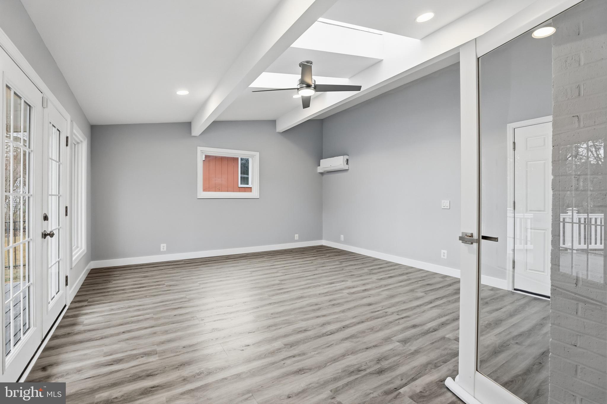 GRASS RIDGE - Residential Lease