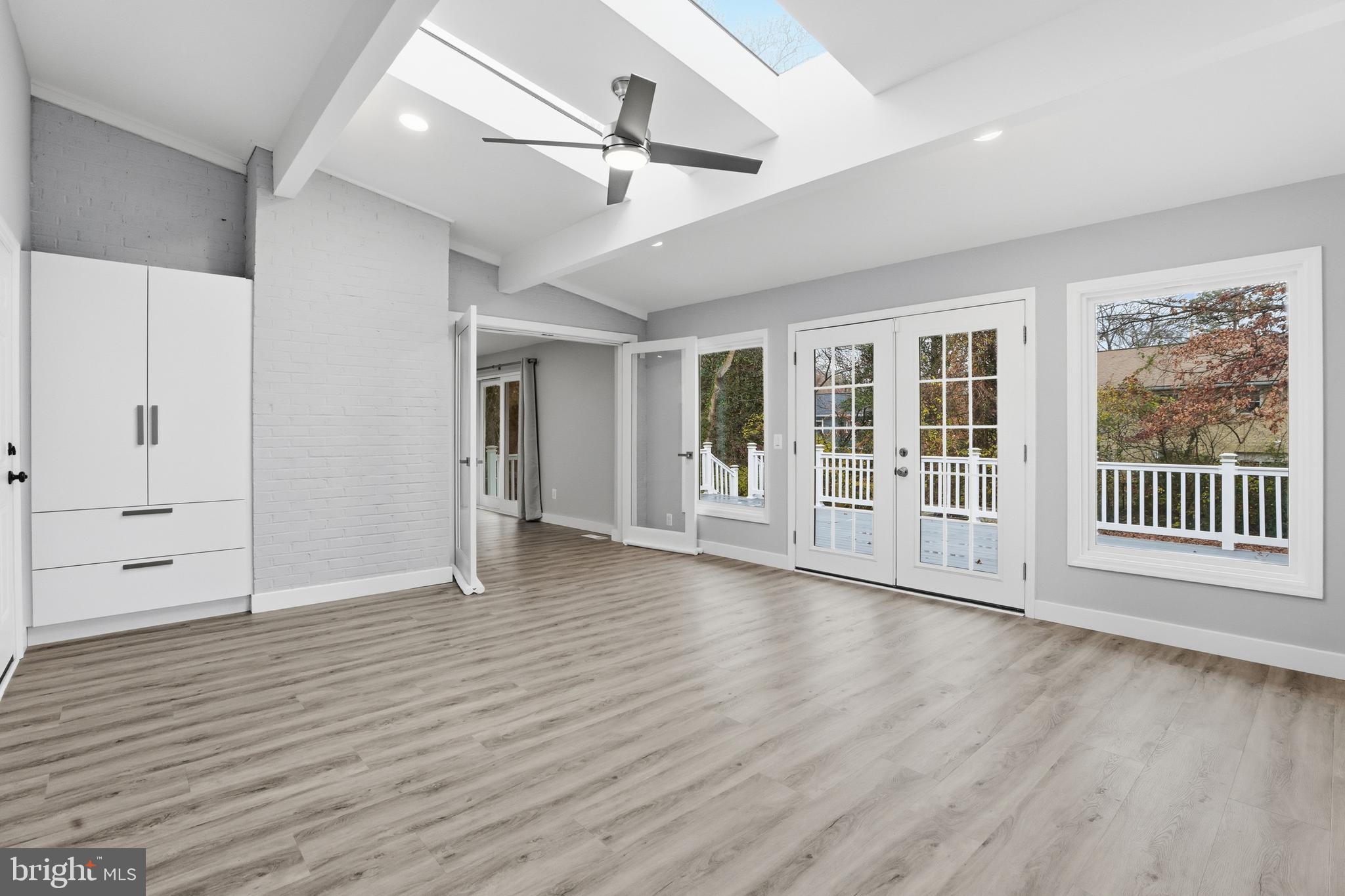 GRASS RIDGE - Residential Lease