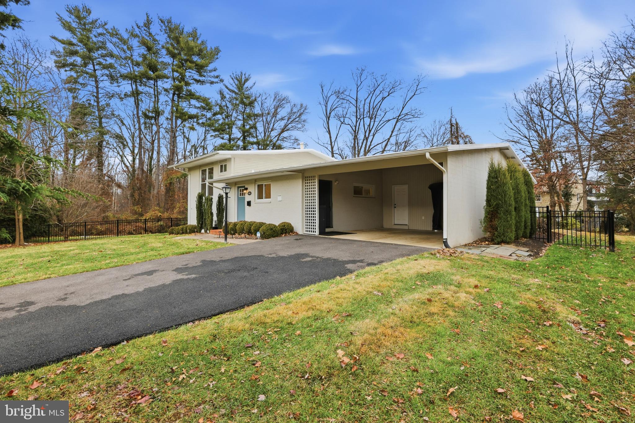 GRASS RIDGE - Residential Lease