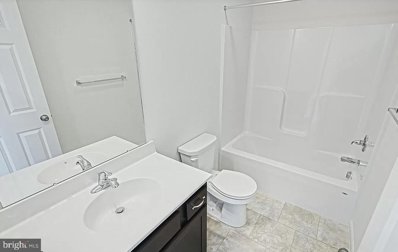 NORTH RIDGE - Residential Lease