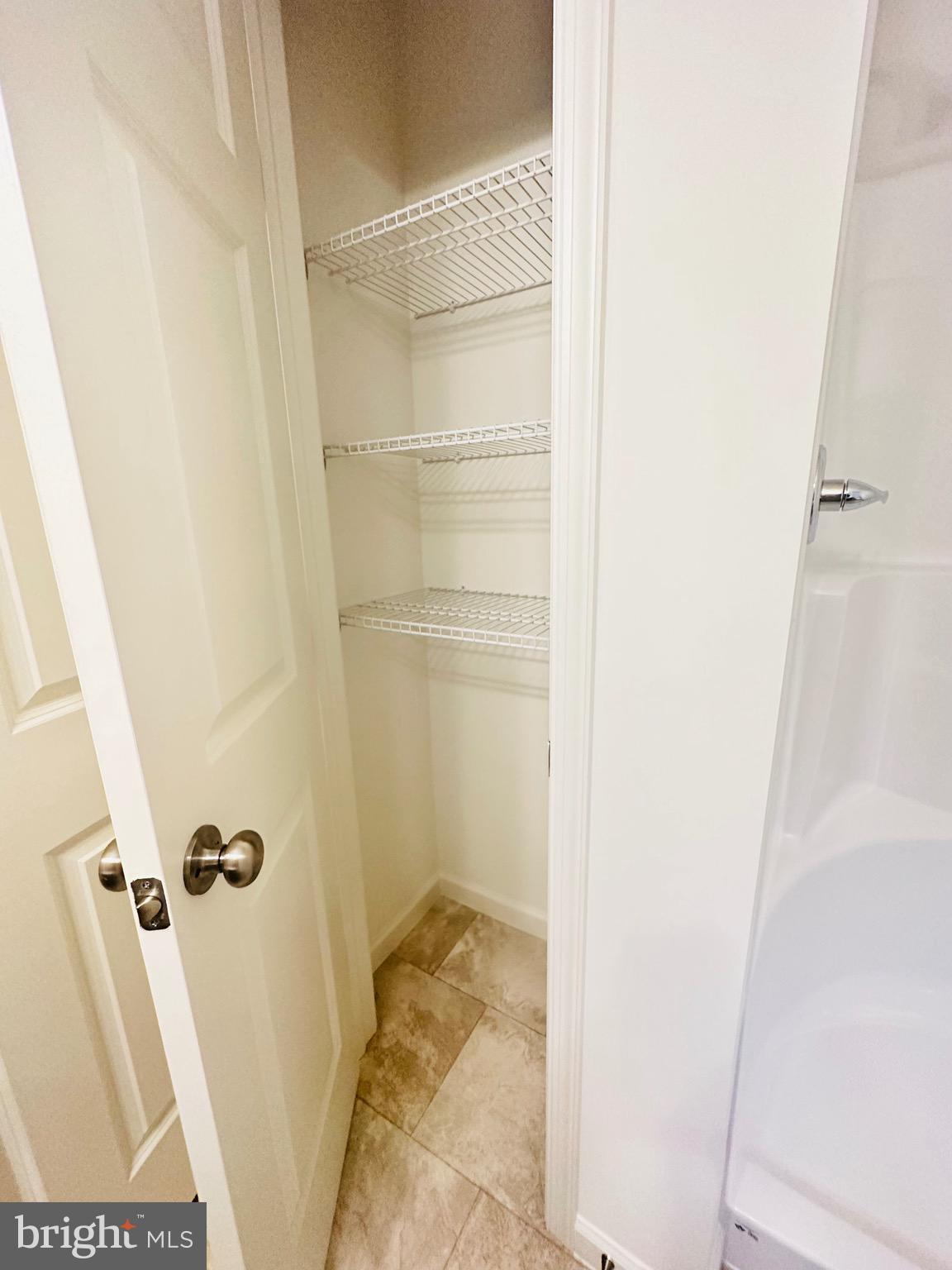 NORTH RIDGE - Residential Lease