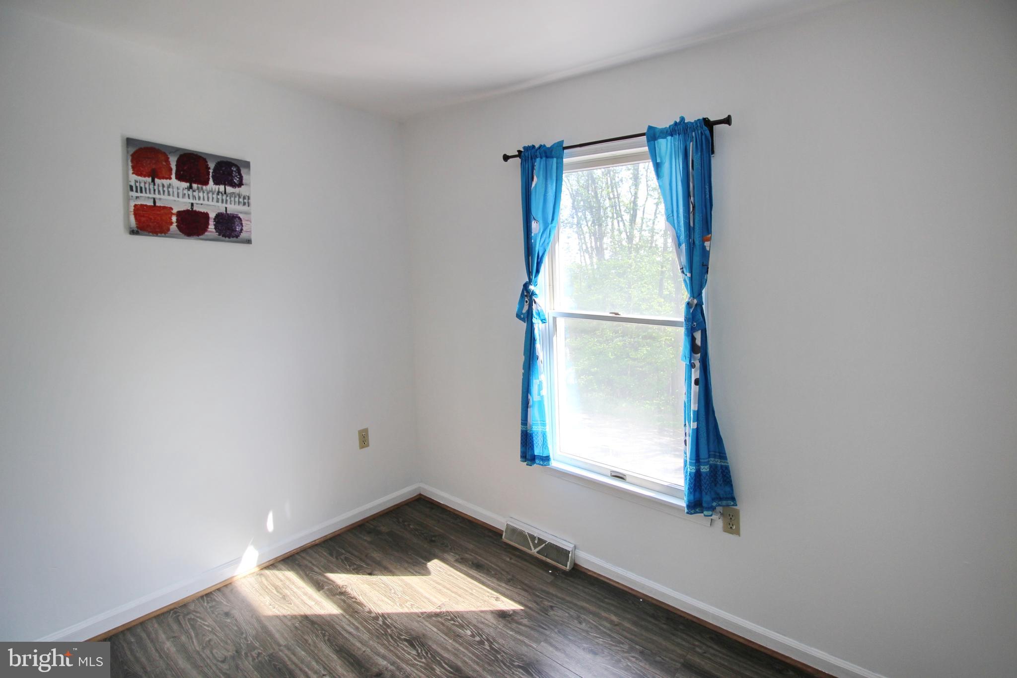 HAMPDEN COURT - Residential Lease