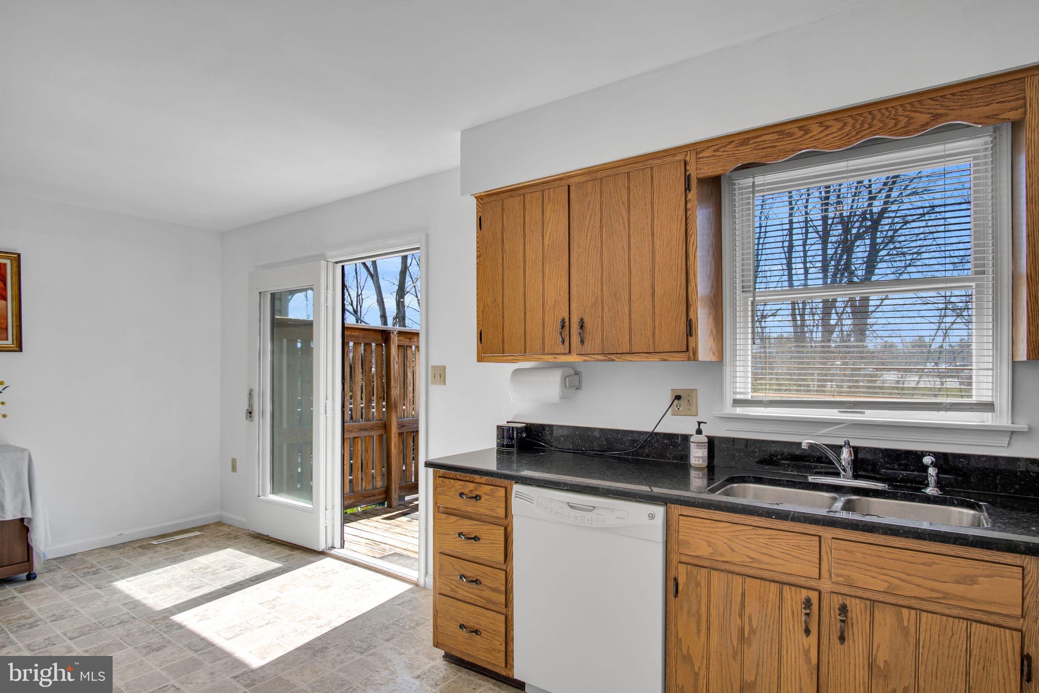 HAMPDEN COURT - Residential Lease