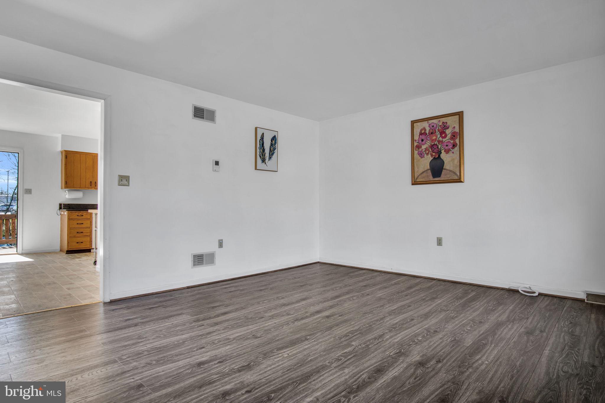 HAMPDEN COURT - Residential Lease