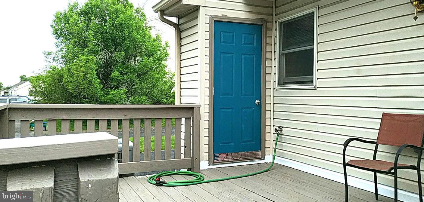 HAMPDEN COURT - Residential Lease