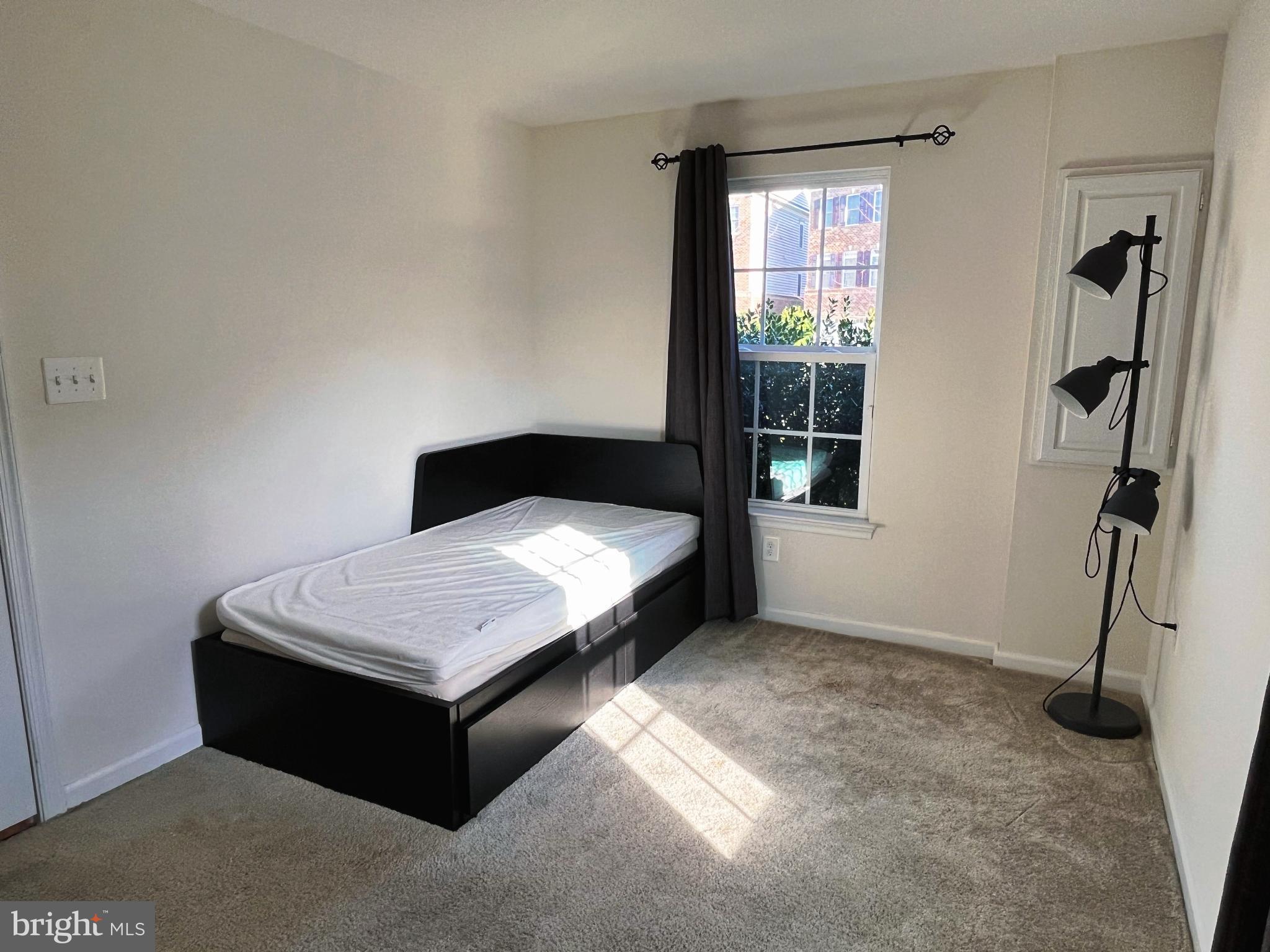 GREENBELT STATION - Residential