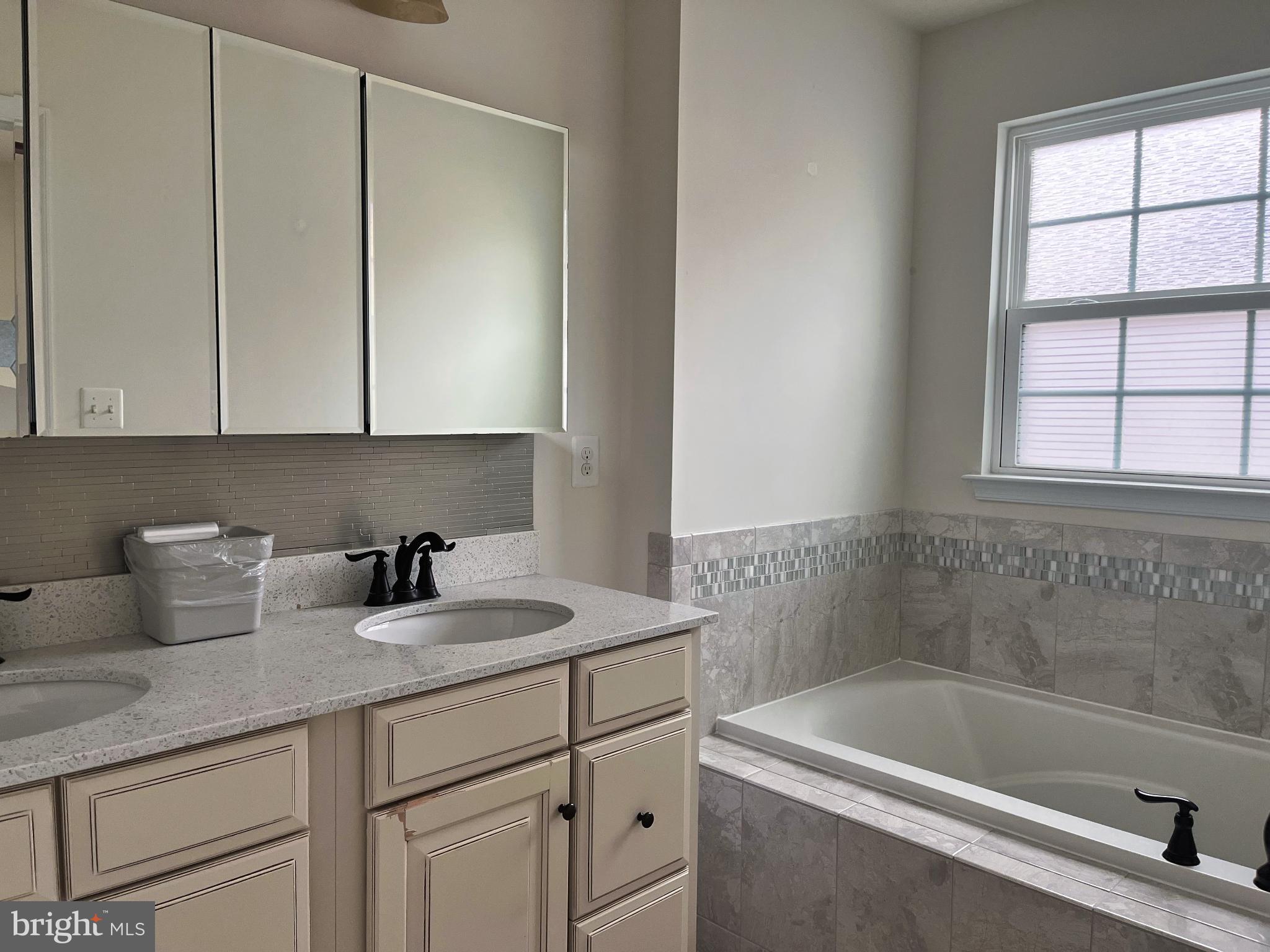 GREENBELT STATION - Residential